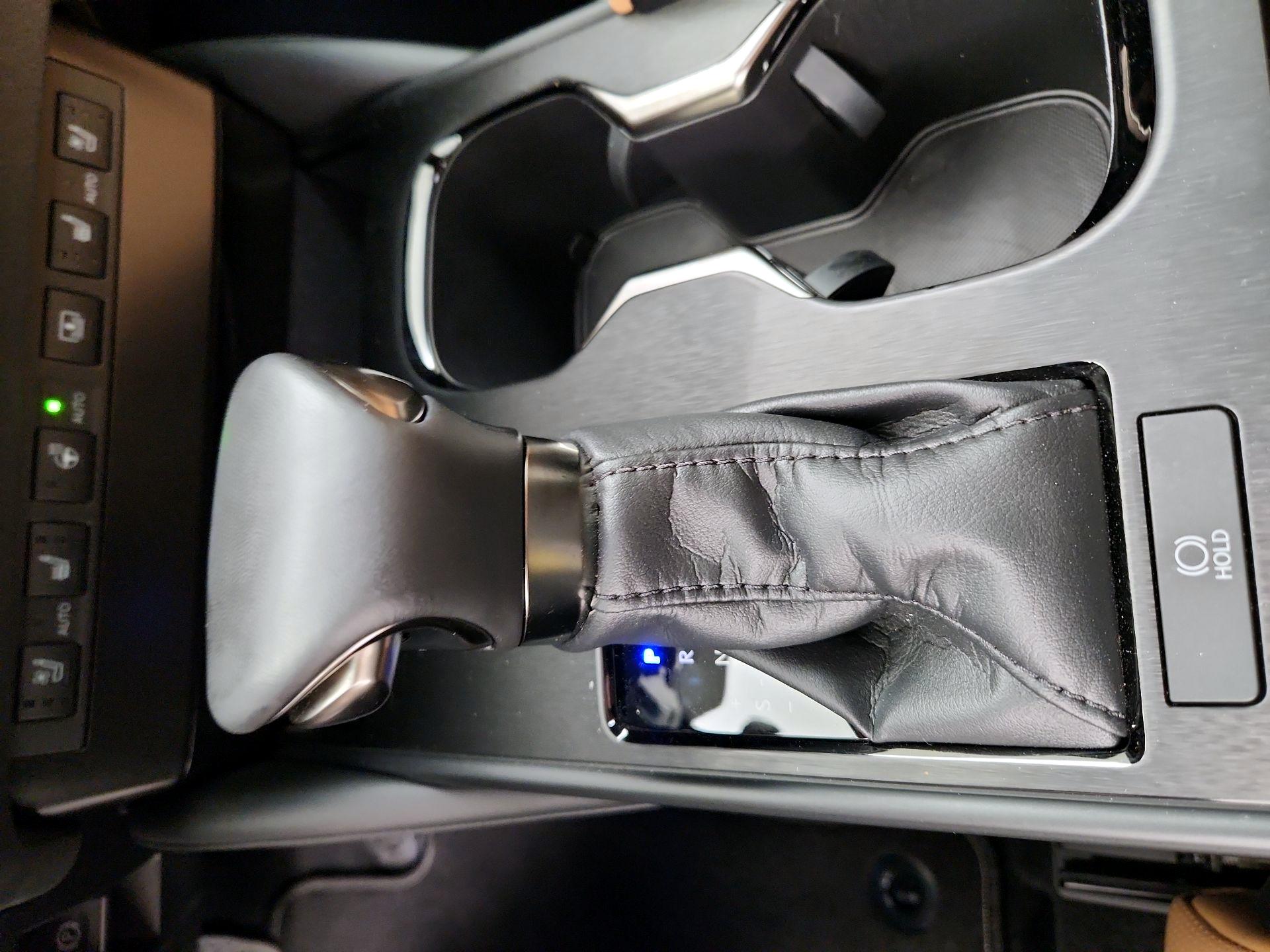 Thumbnail: 2024 Lexus ES - 18