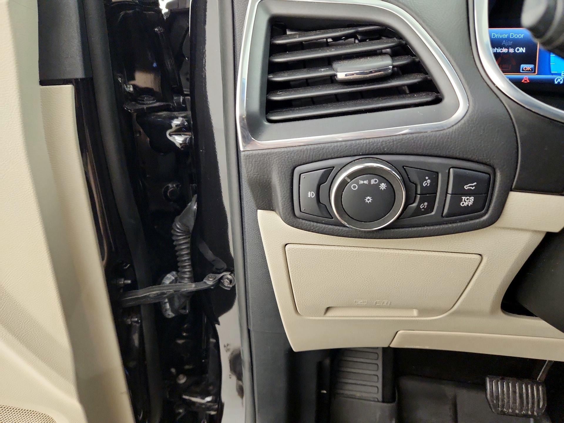 Thumbnail: 2020 Ford Edge - 13