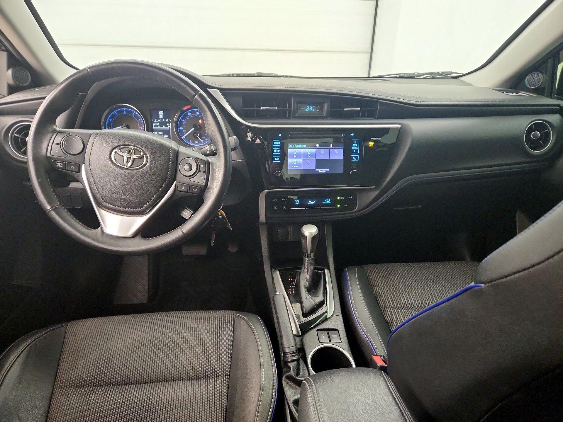 Thumbnail: 2017 Toyota Corolla - 9