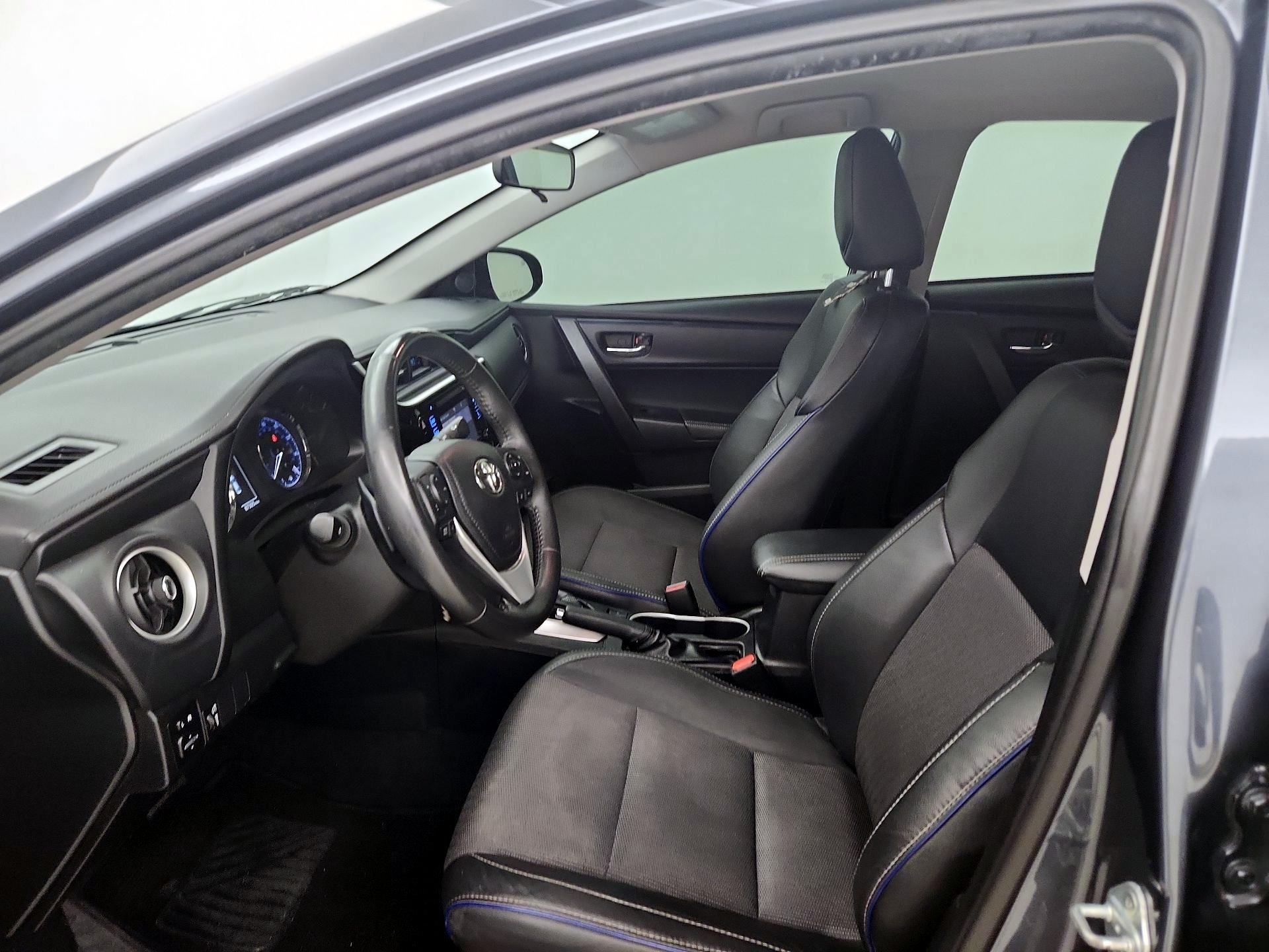 Thumbnail: 2017 Toyota Corolla - 11