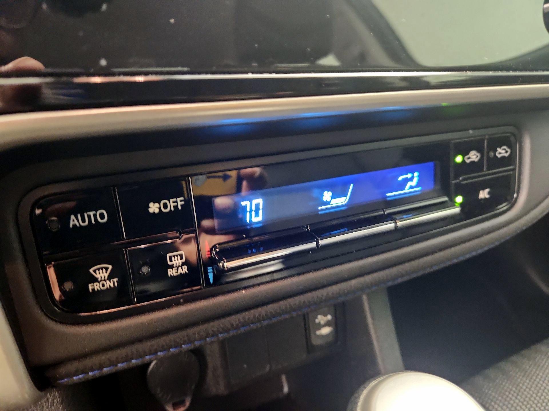 Thumbnail: 2017 Toyota Corolla - 16