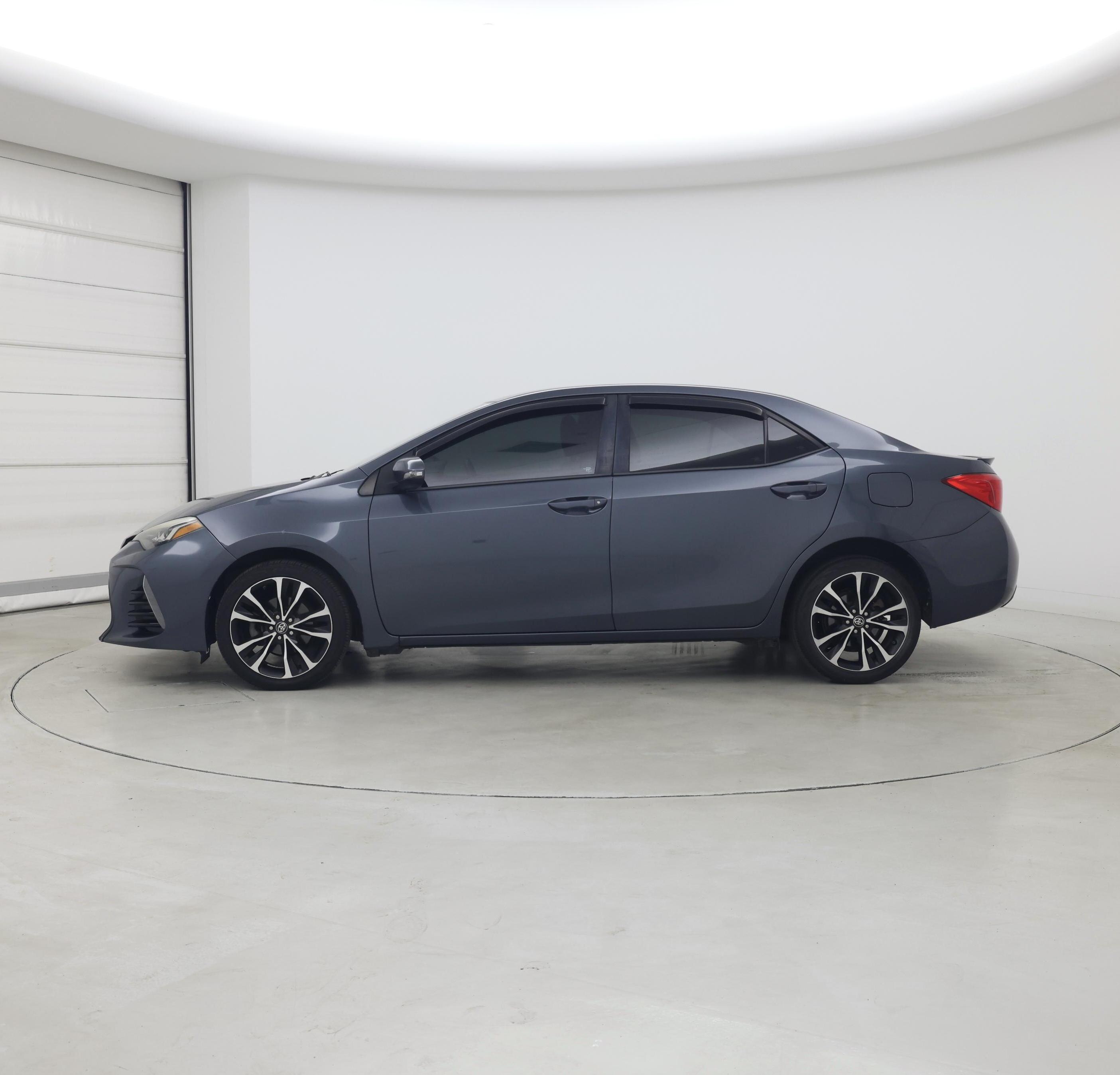 Thumbnail: 2017 Toyota Corolla - 3