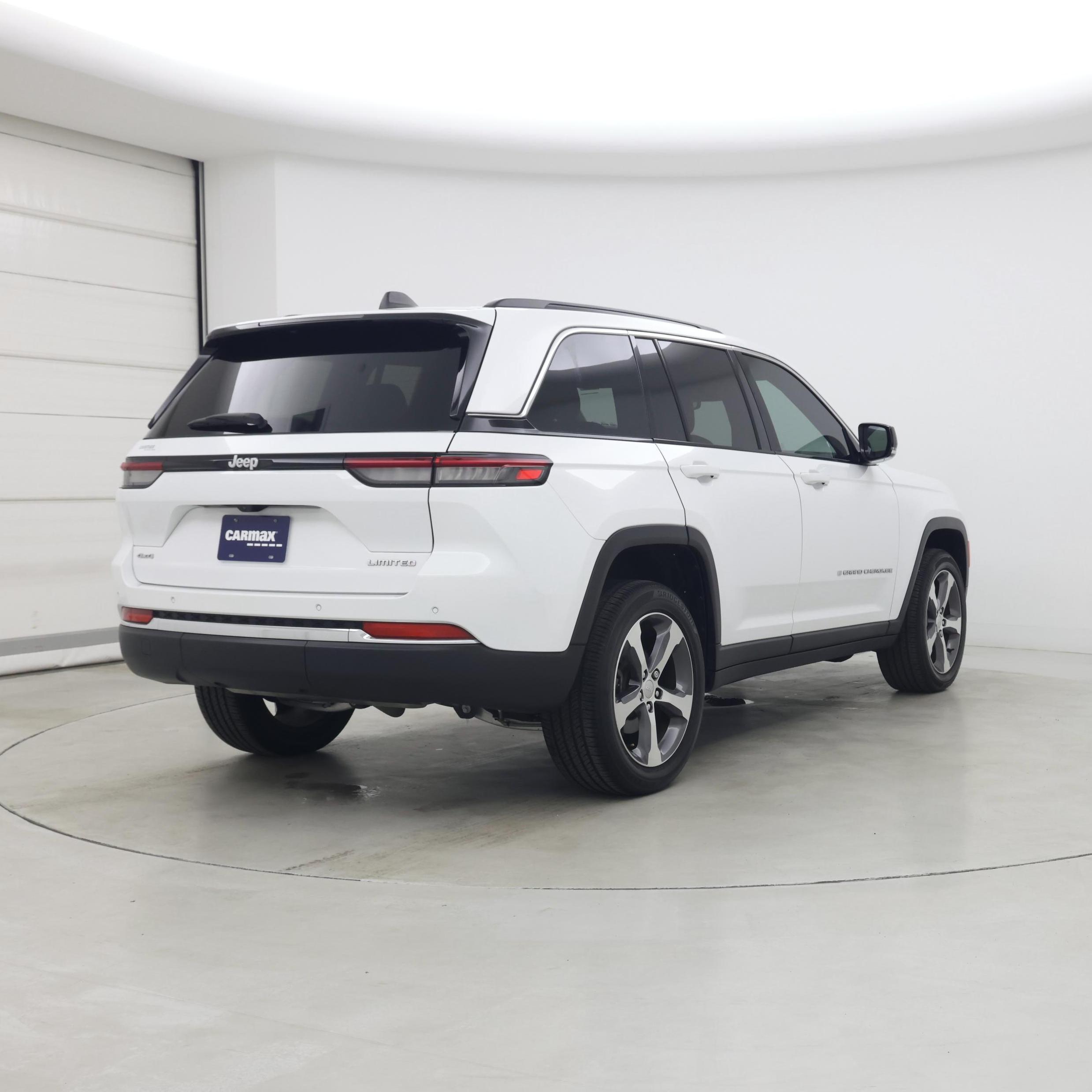 Thumbnail: 2024 Jeep Grand Cherokee - 8