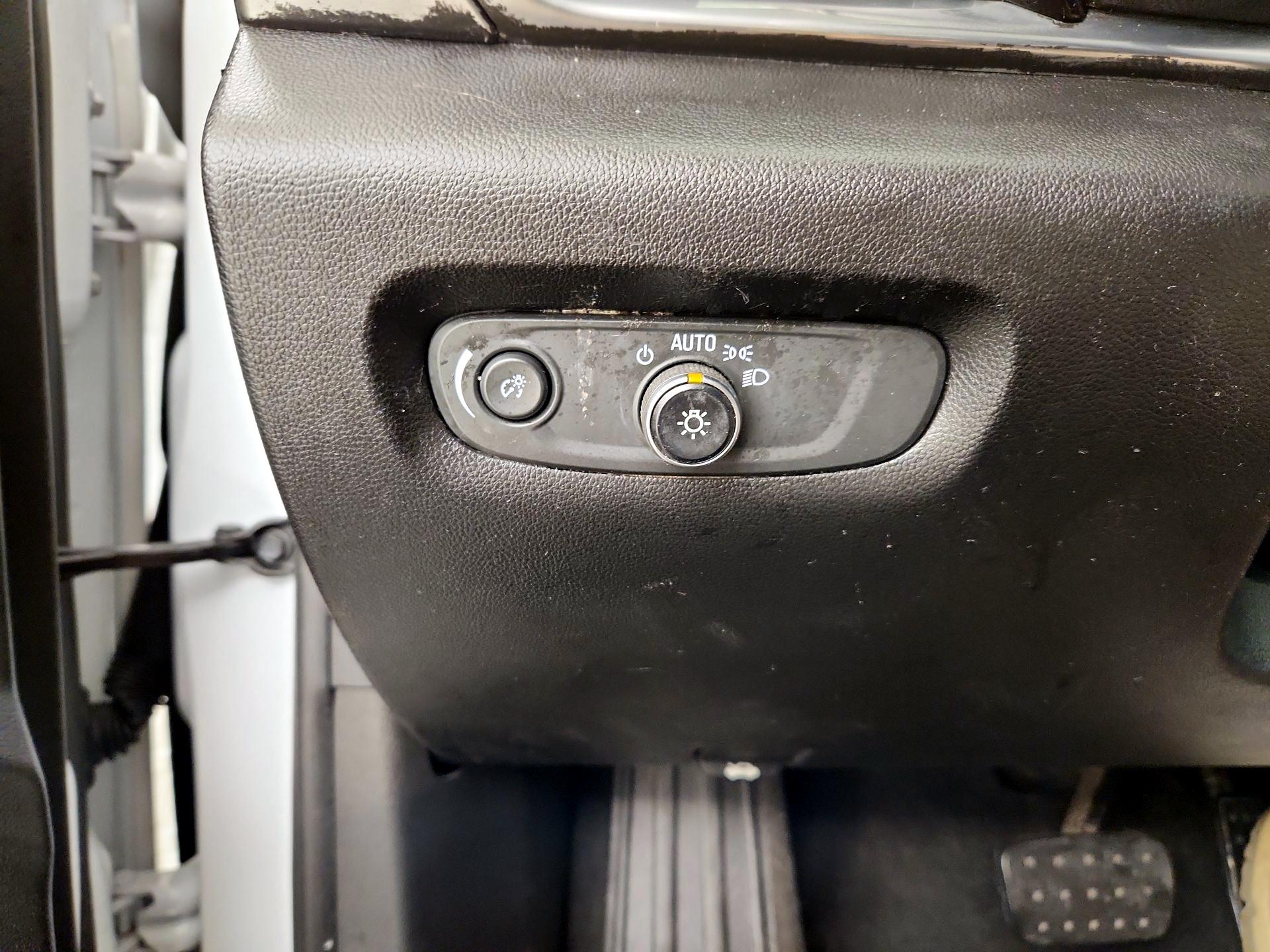 Thumbnail: 2019 Chevrolet Traverse - 13