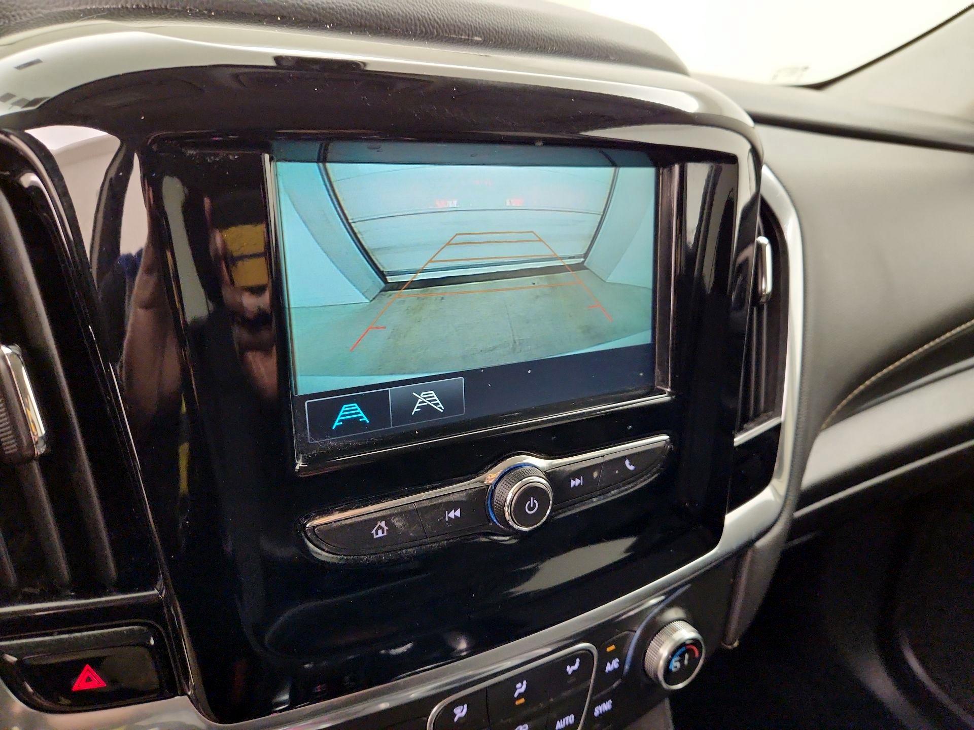 Thumbnail: 2019 Chevrolet Traverse - 14