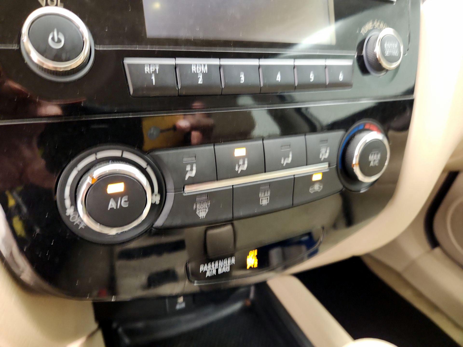 Thumbnail: 2015 Nissan Rogue - 16