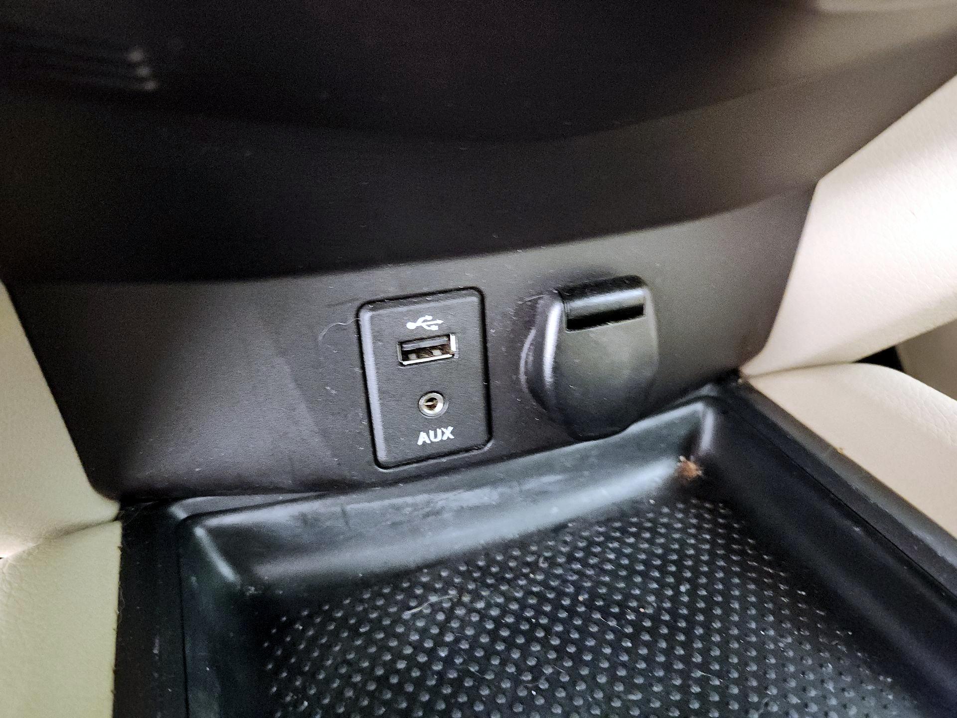 Thumbnail: 2015 Nissan Rogue - 18