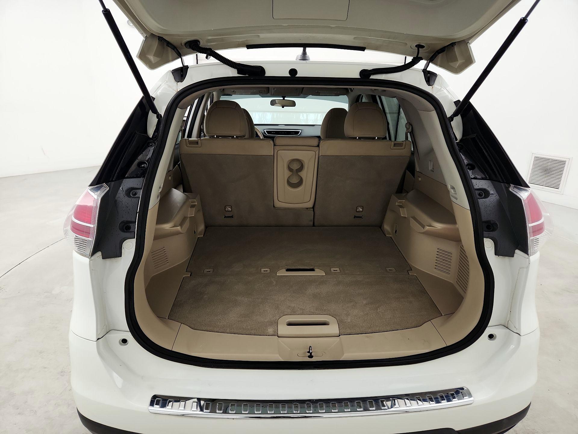 Thumbnail: 2015 Nissan Rogue - 20