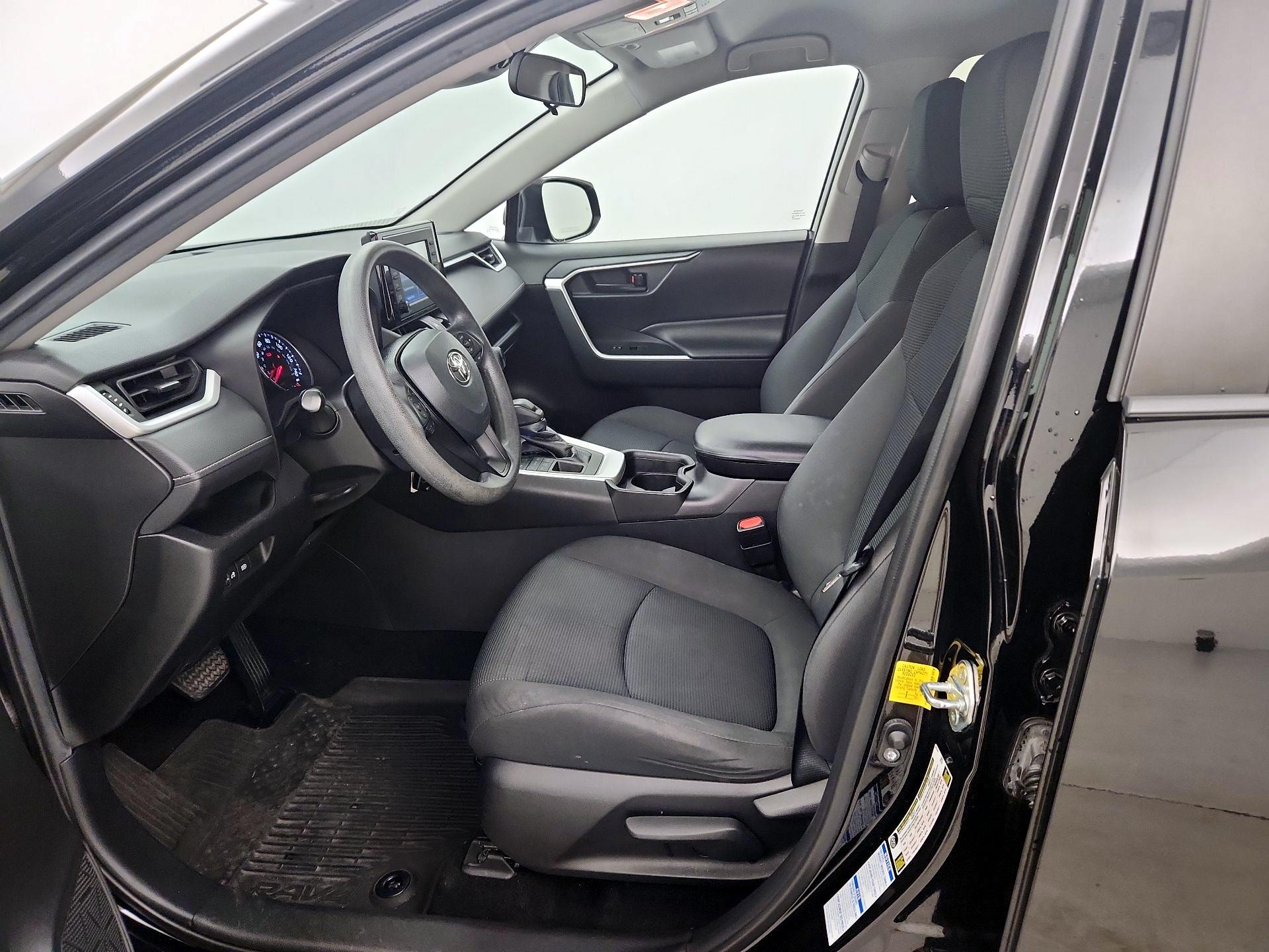 Thumbnail: 2021 Toyota RAV4 - 11