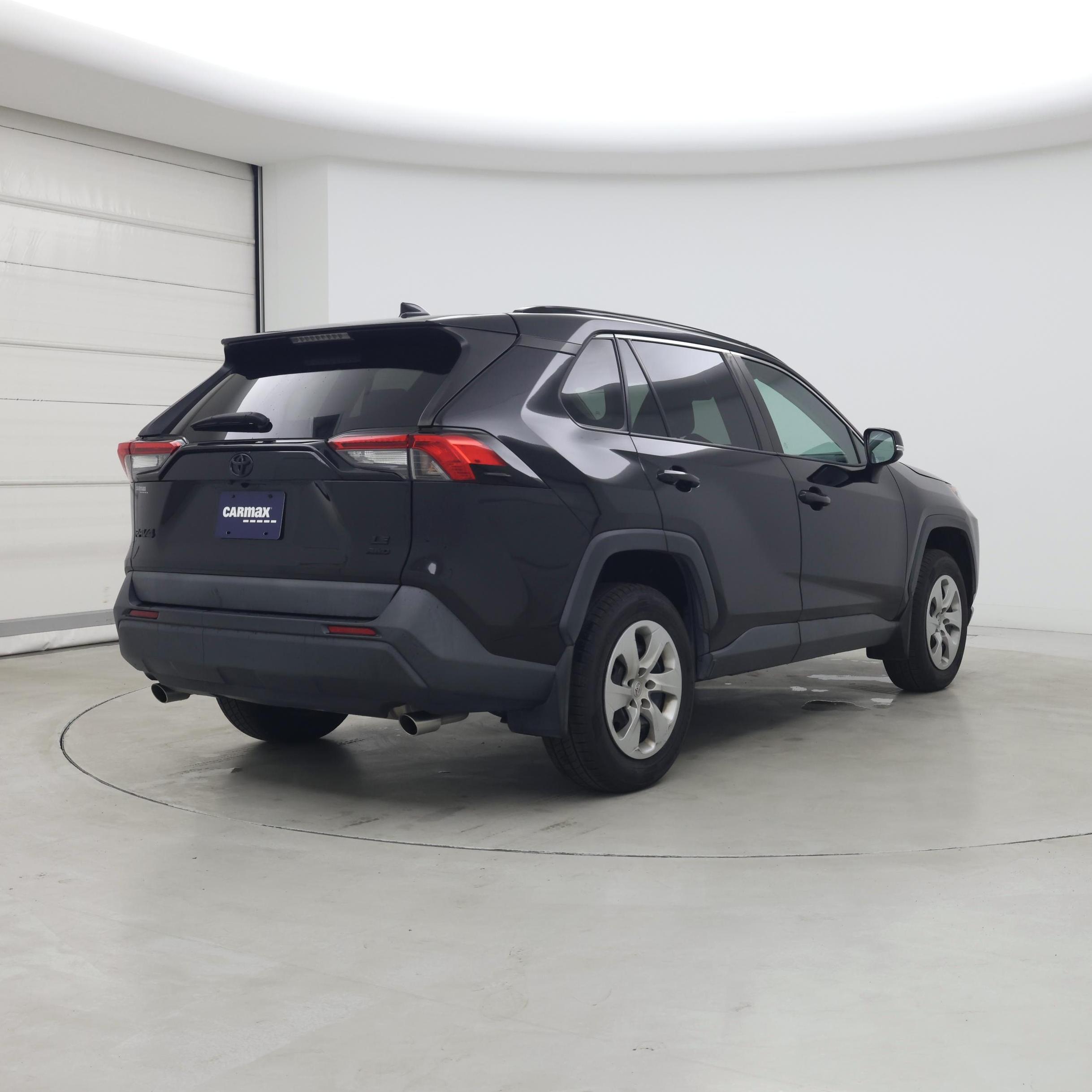 Thumbnail: 2021 Toyota RAV4 - 8