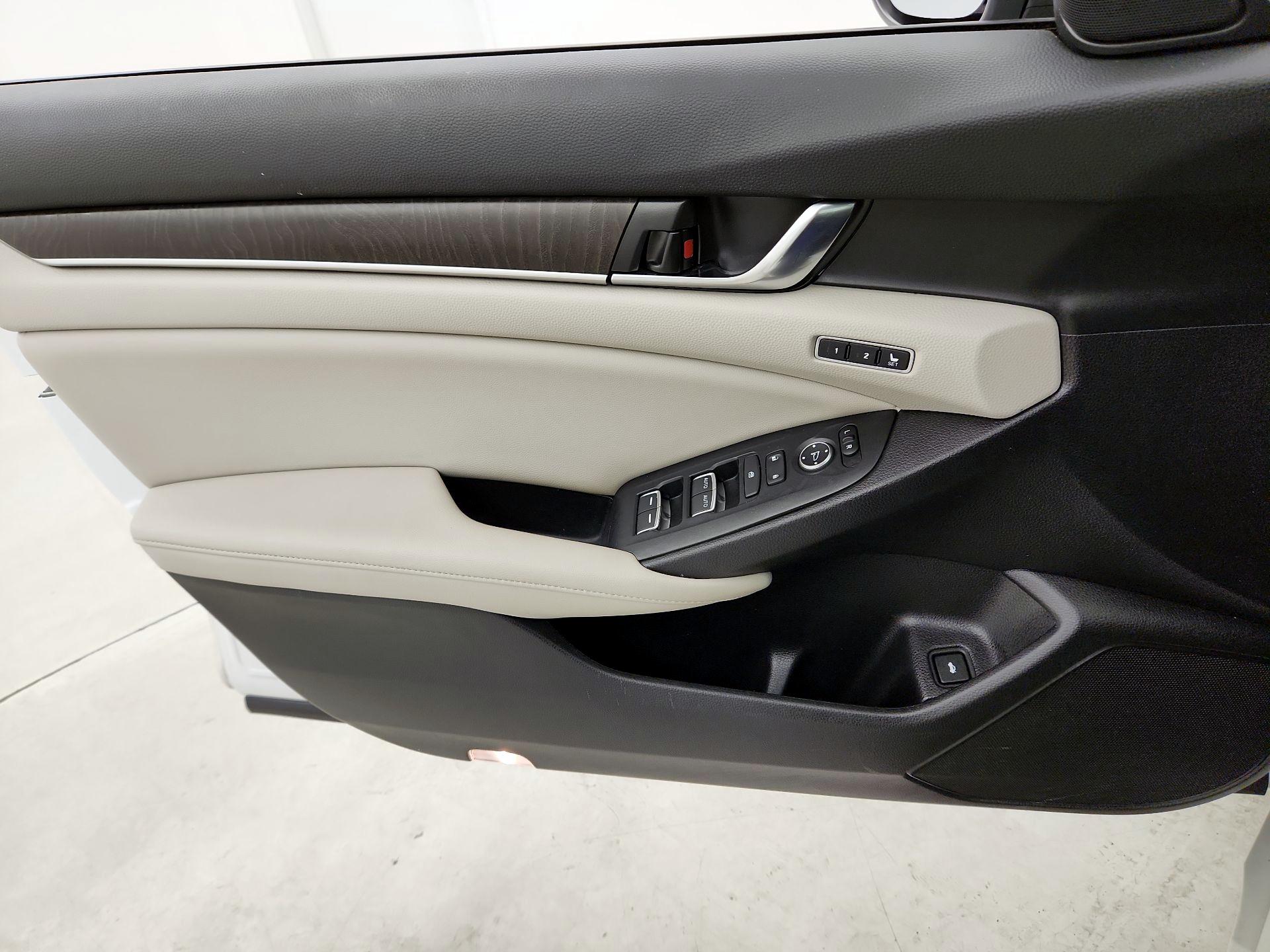 Thumbnail: 2022 Honda Accord - 12