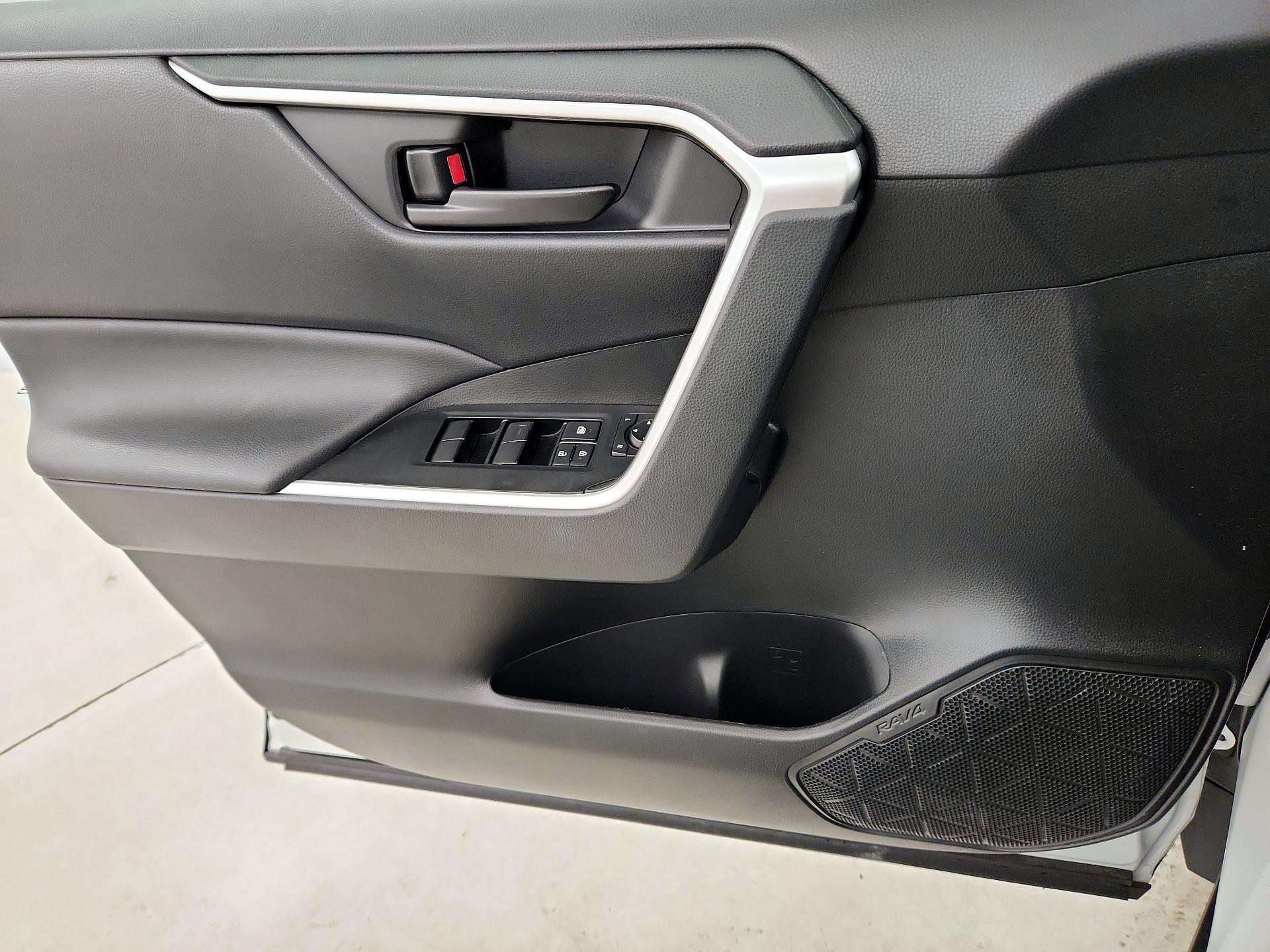 Thumbnail: 2023 Toyota RAV4 - 12