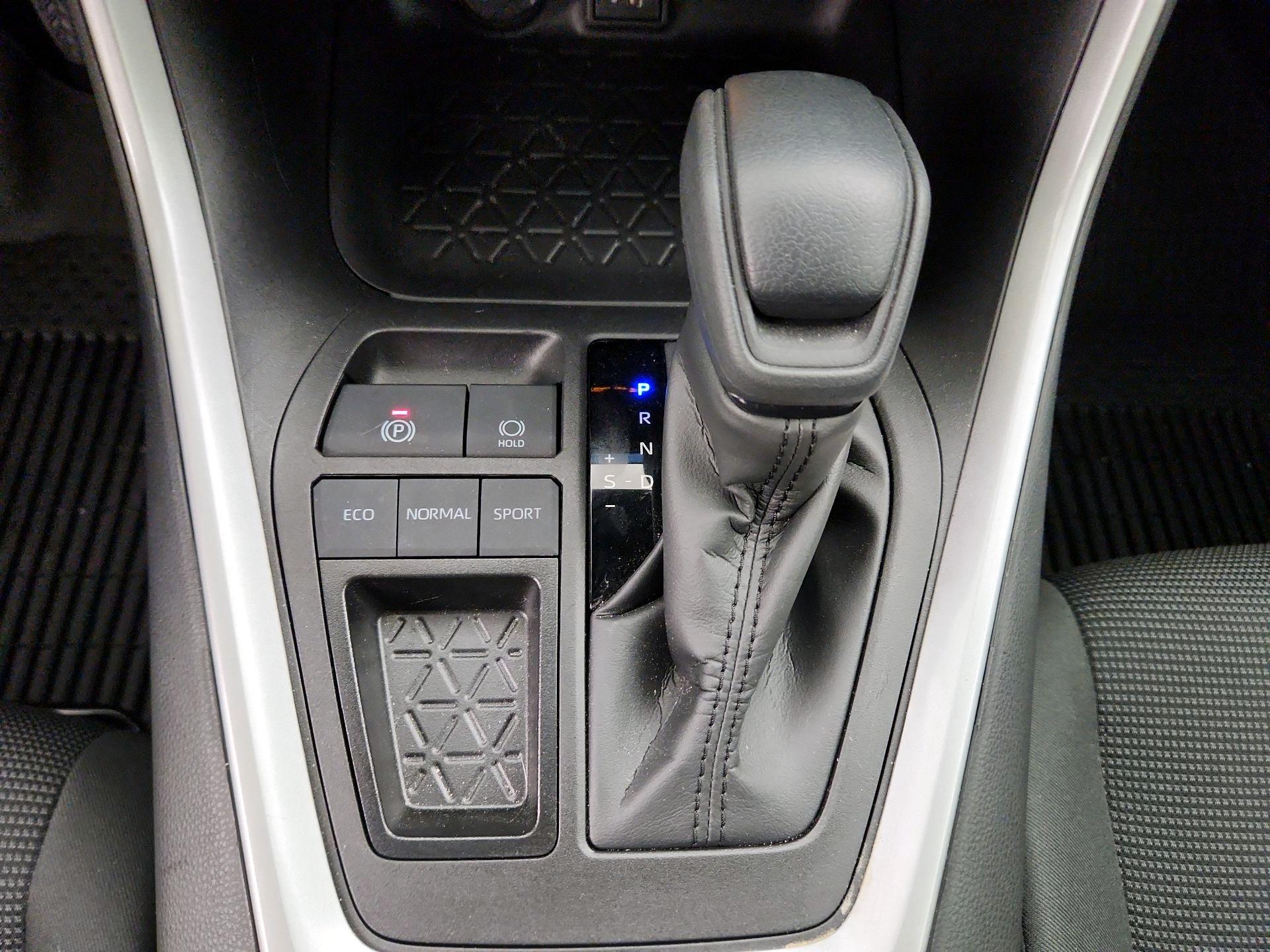 Thumbnail: 2023 Toyota RAV4 - 18