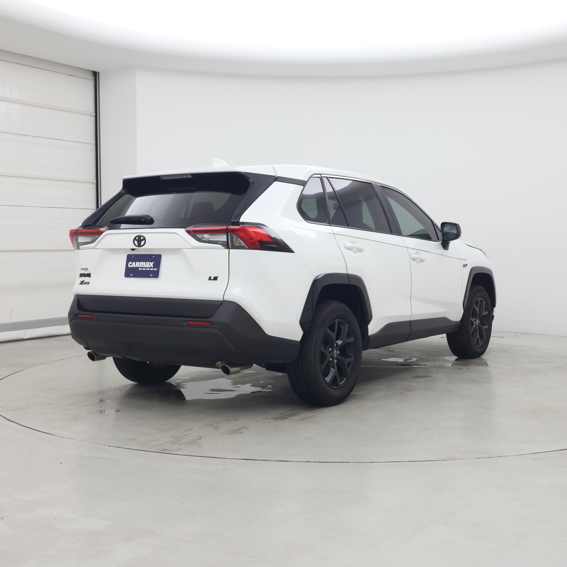 Thumbnail: 2023 Toyota RAV4 - 8