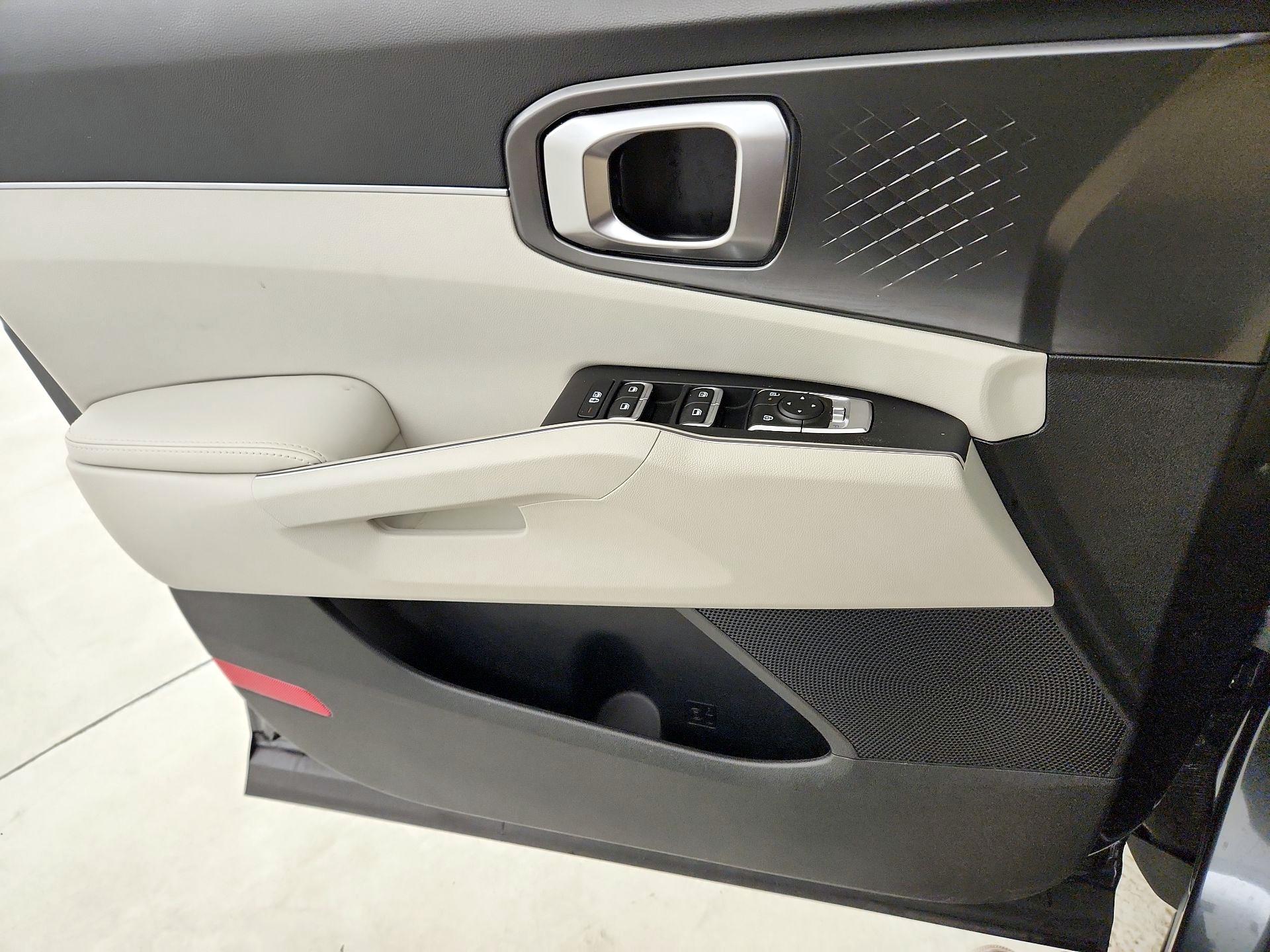 Thumbnail: 2024 Kia Sorento - 12