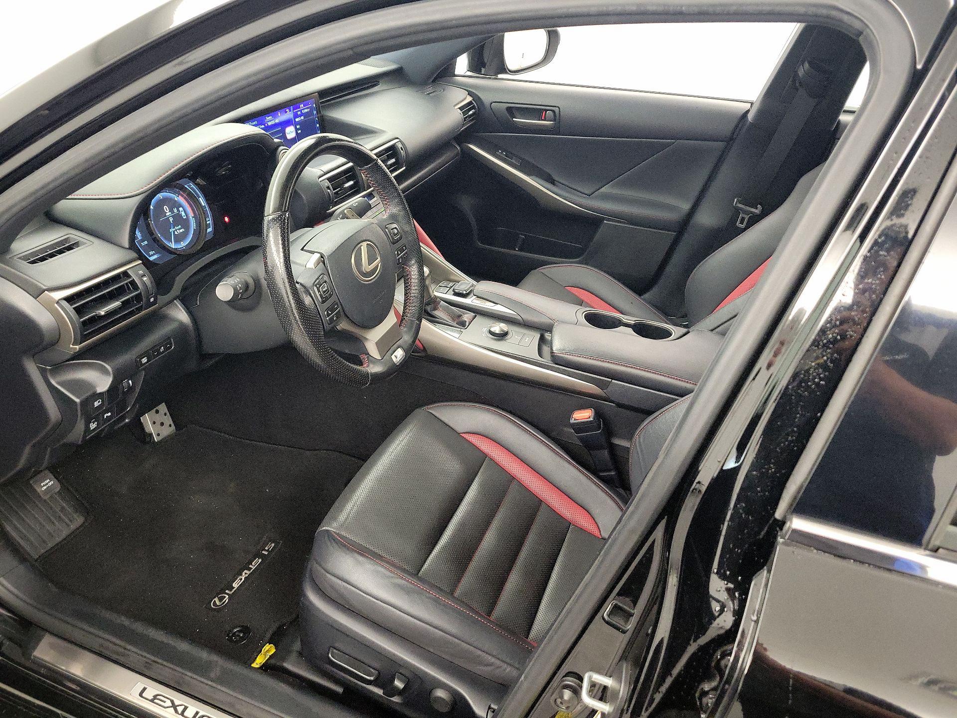 Thumbnail: 2019 Lexus IS - 11
