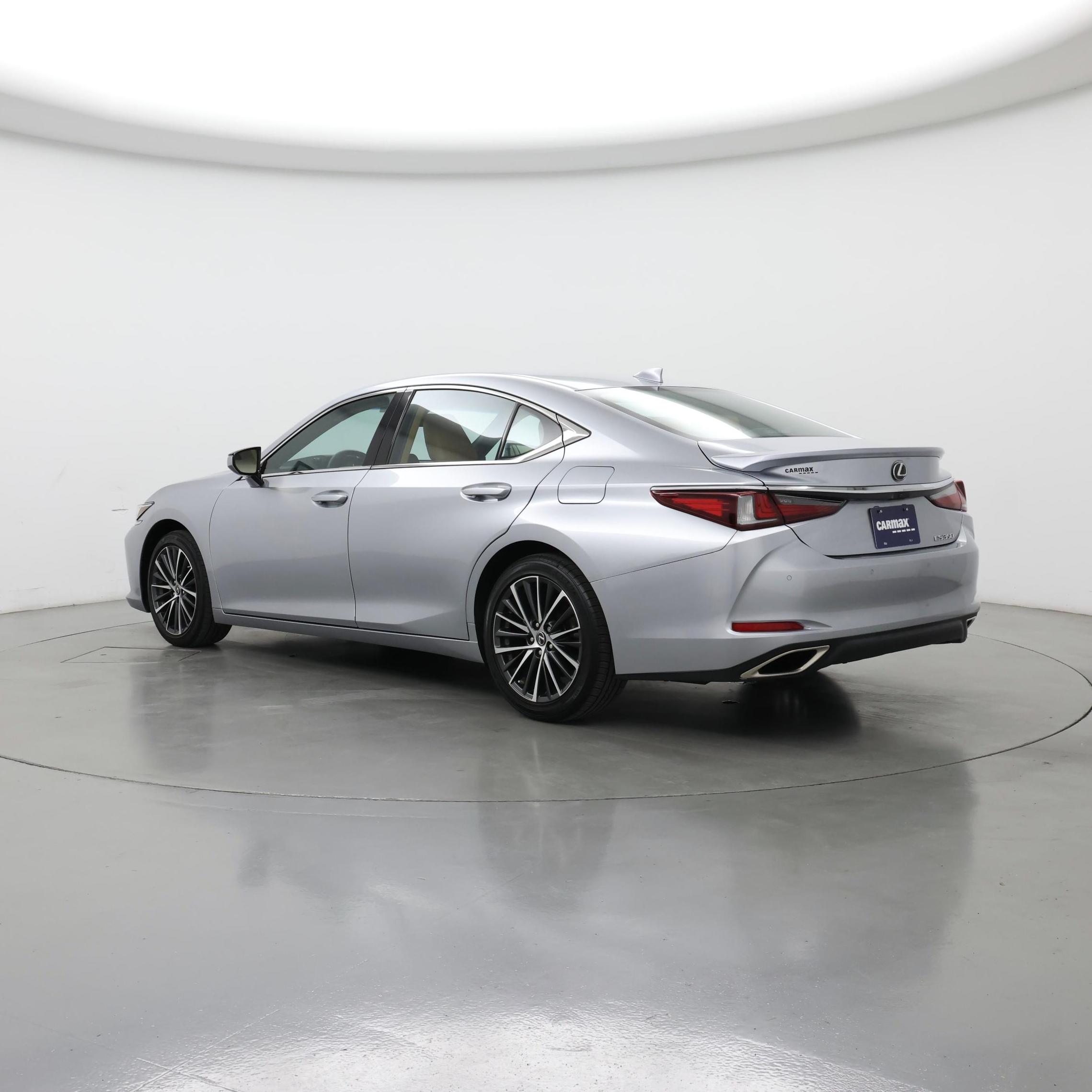 Thumbnail: 2022 Lexus ES - 2