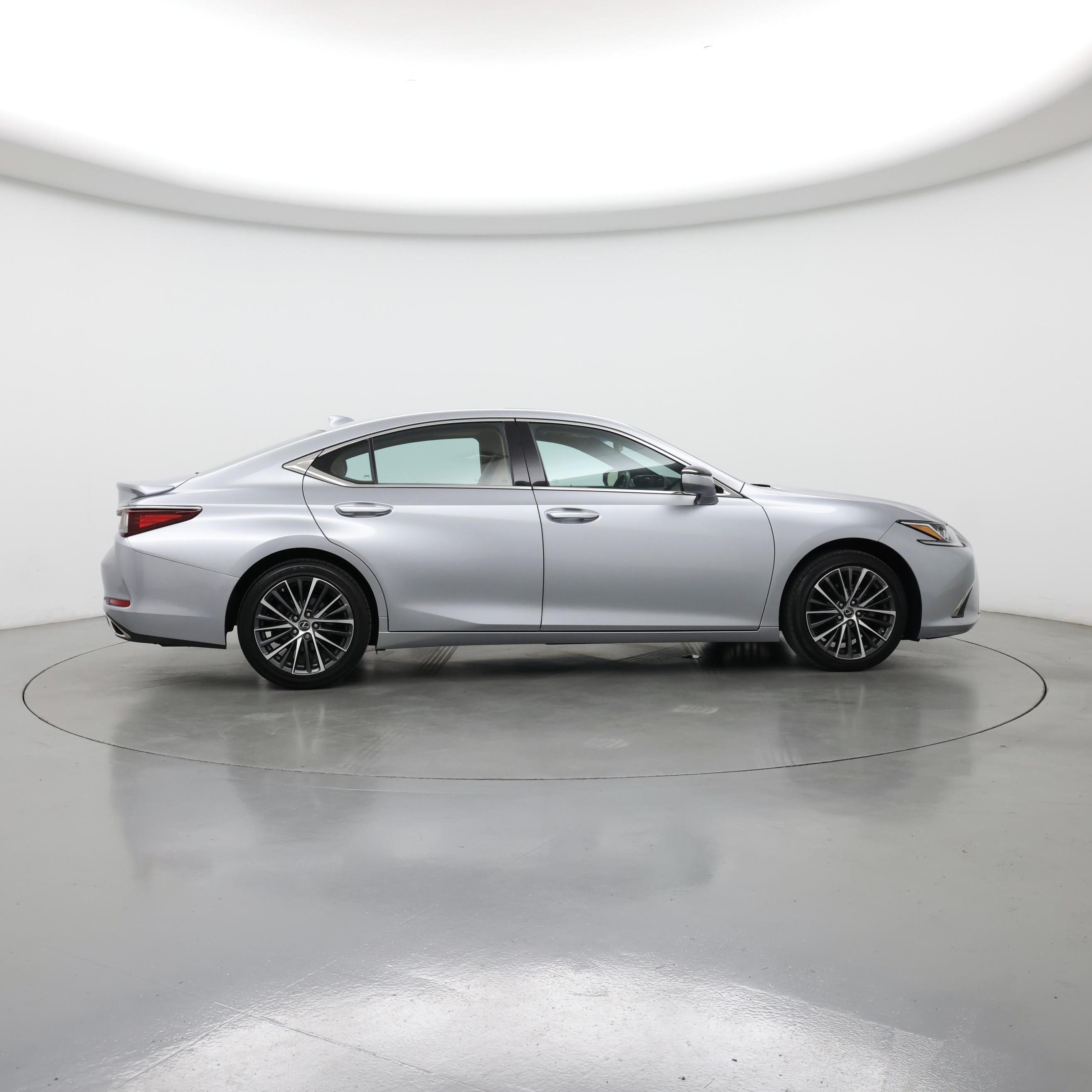 Thumbnail: 2022 Lexus ES - 7