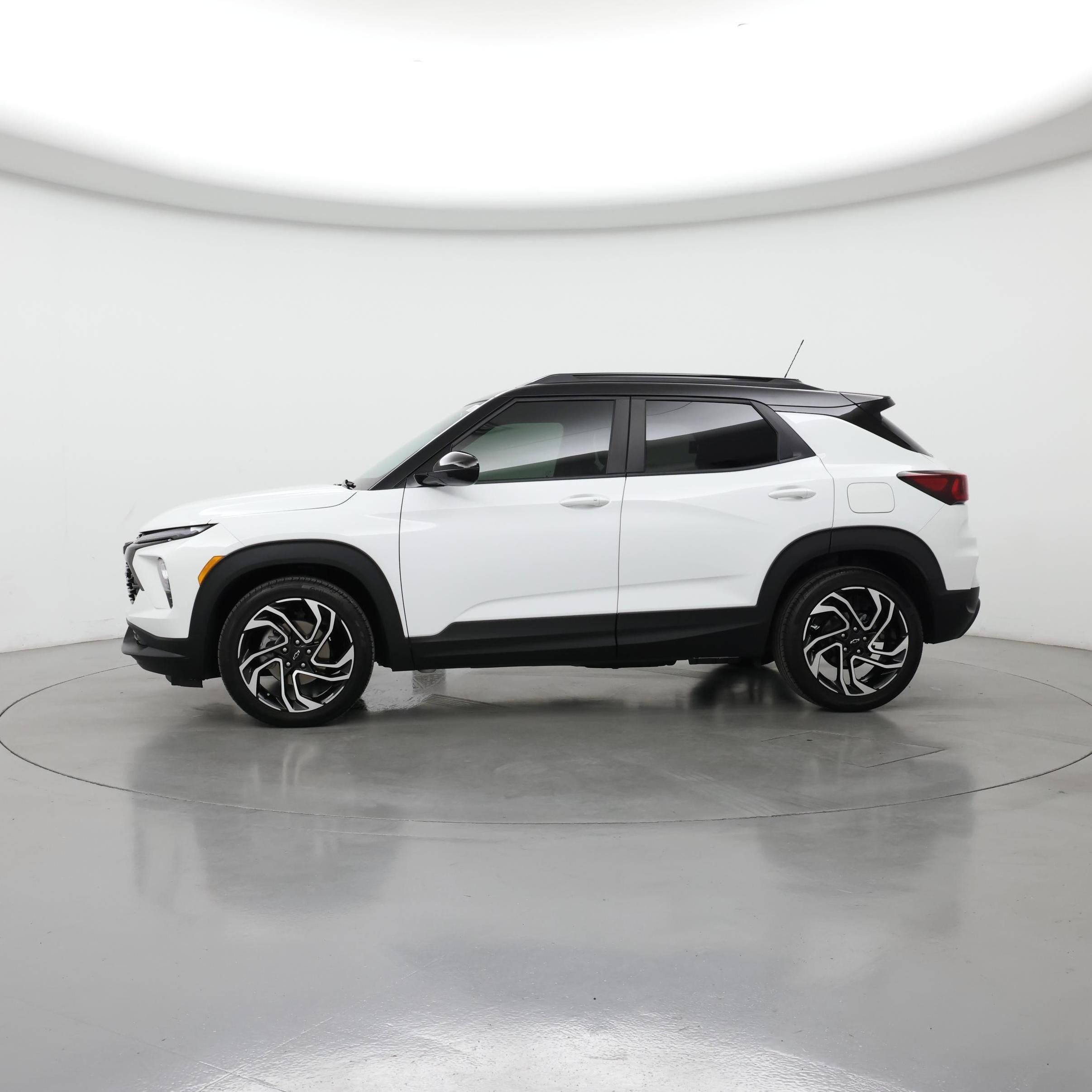 Thumbnail: 2024 Chevrolet TrailBlazer - 3