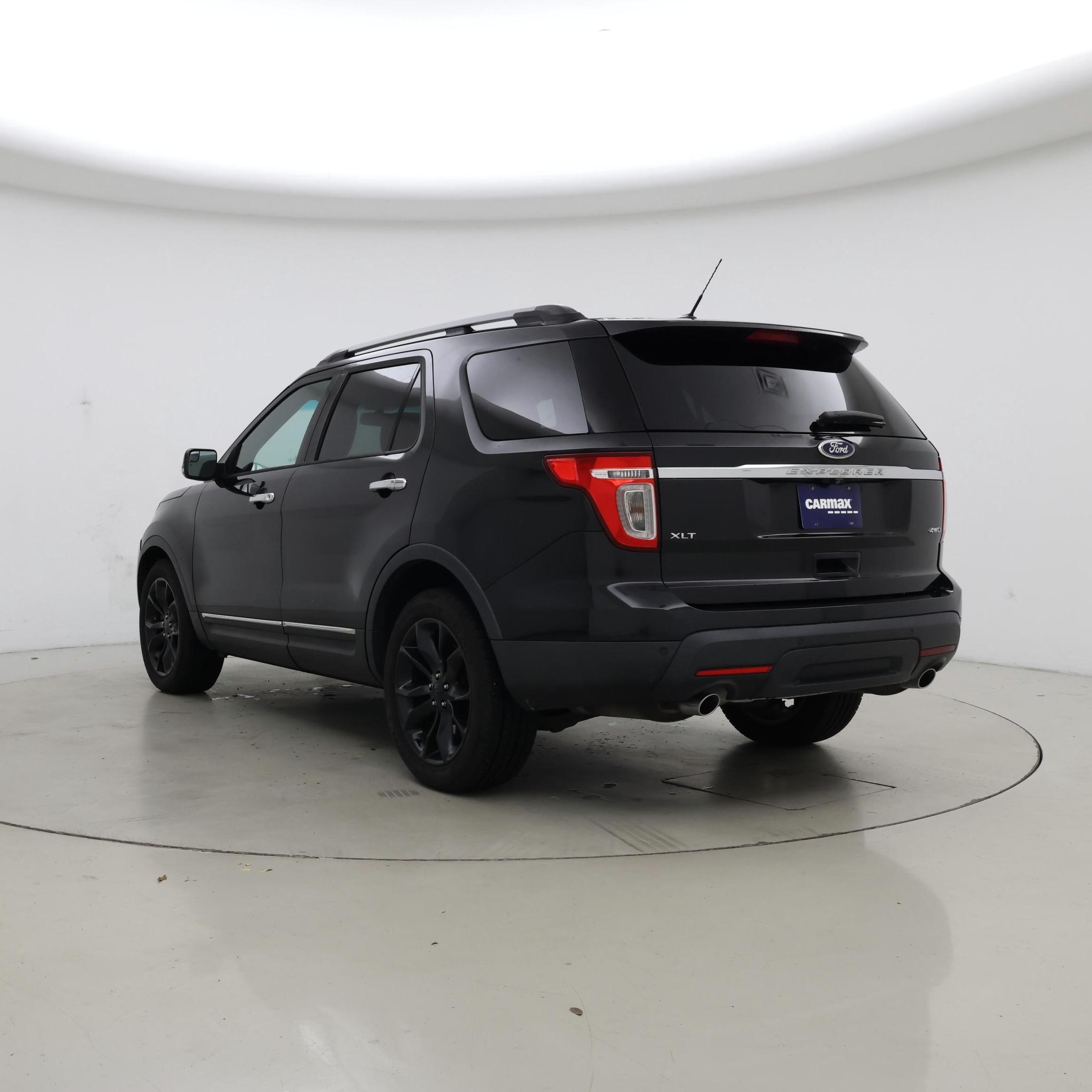Thumbnail: 2015 Ford Explorer - 2