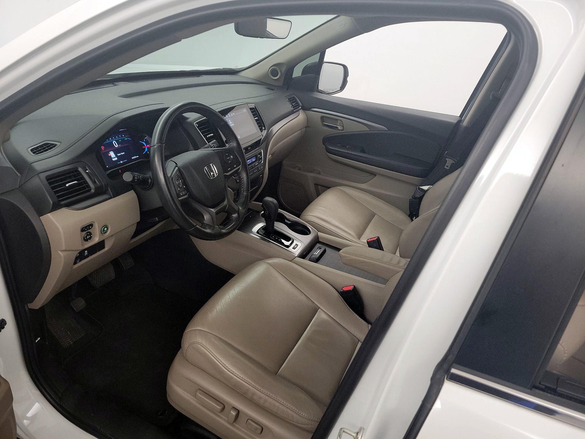 Thumbnail: 2020 Honda Pilot - 11