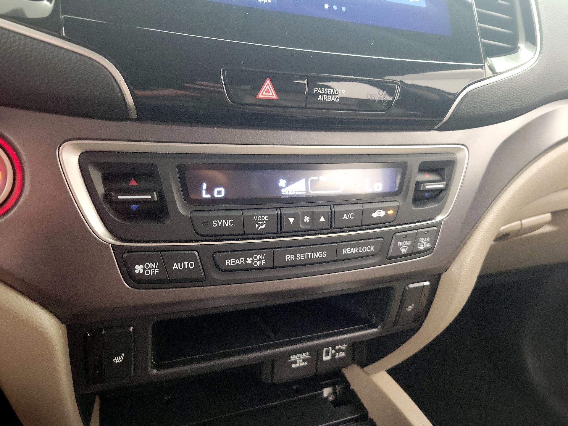 Thumbnail: 2020 Honda Pilot - 16