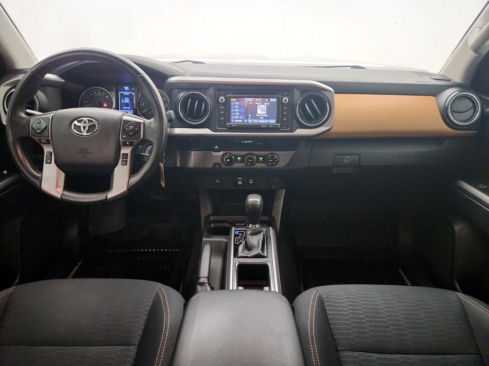 Thumbnail: 2018 Toyota Tacoma - 9