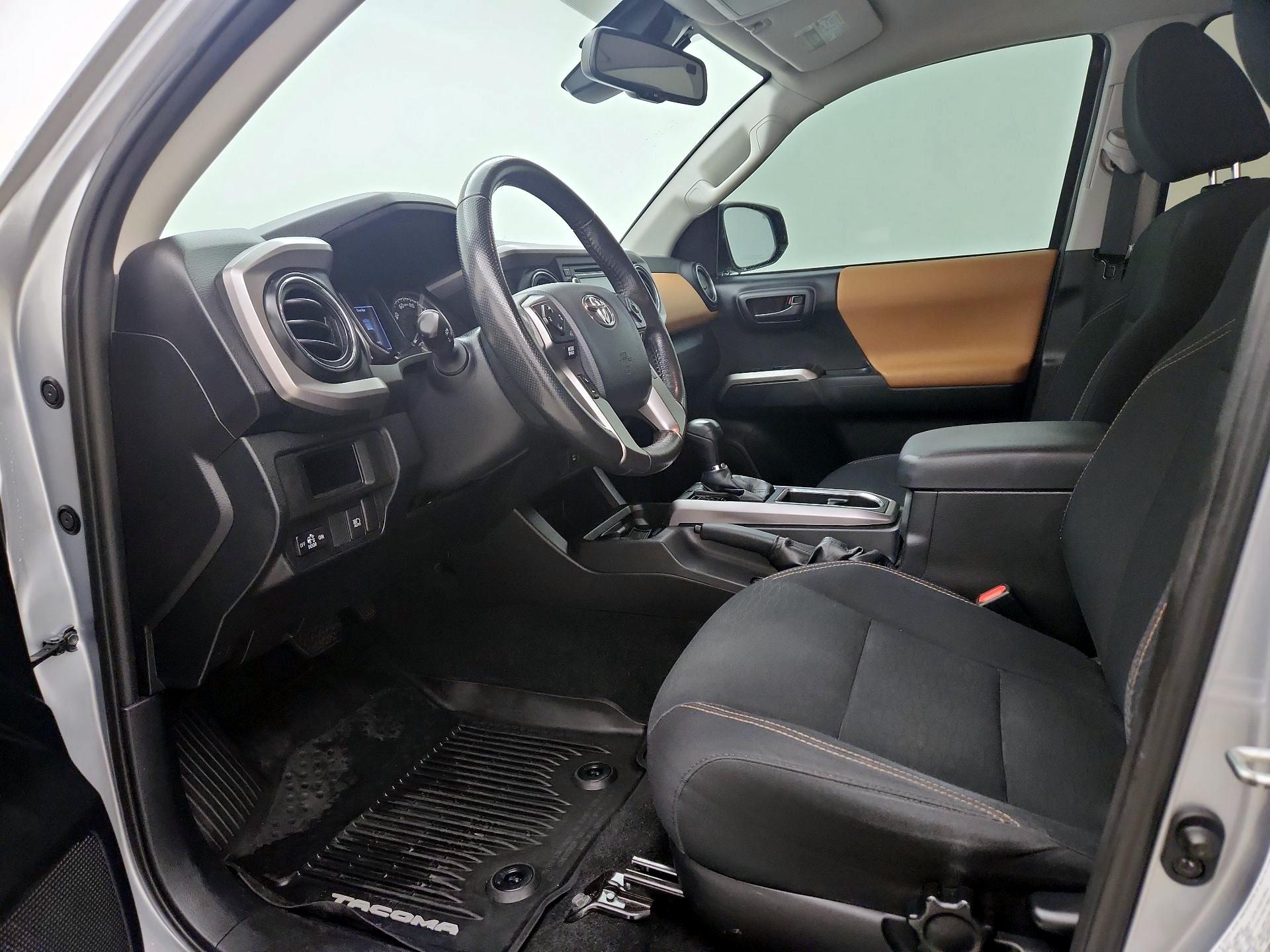 Thumbnail: 2018 Toyota Tacoma - 11