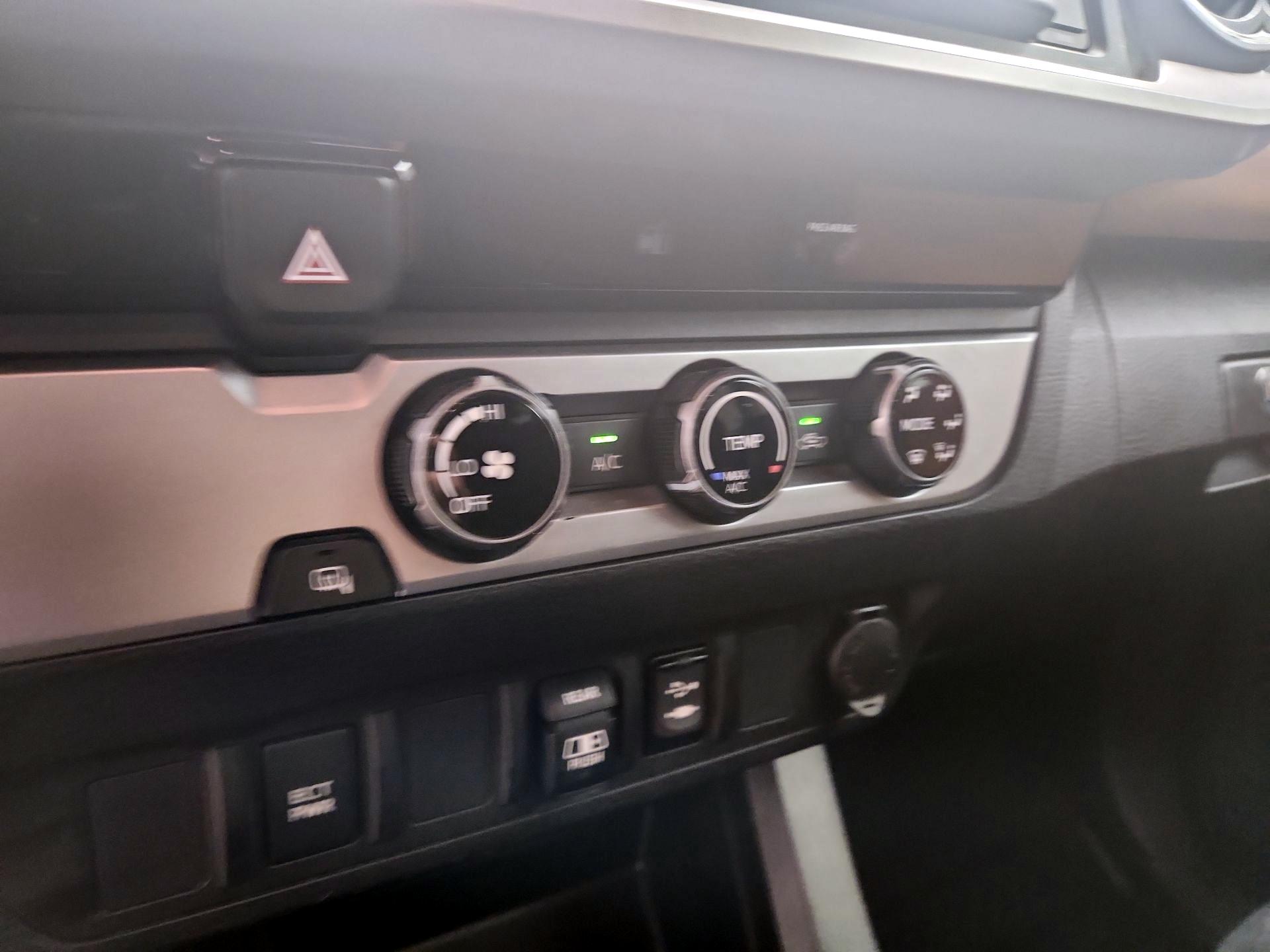 Thumbnail: 2018 Toyota Tacoma - 16