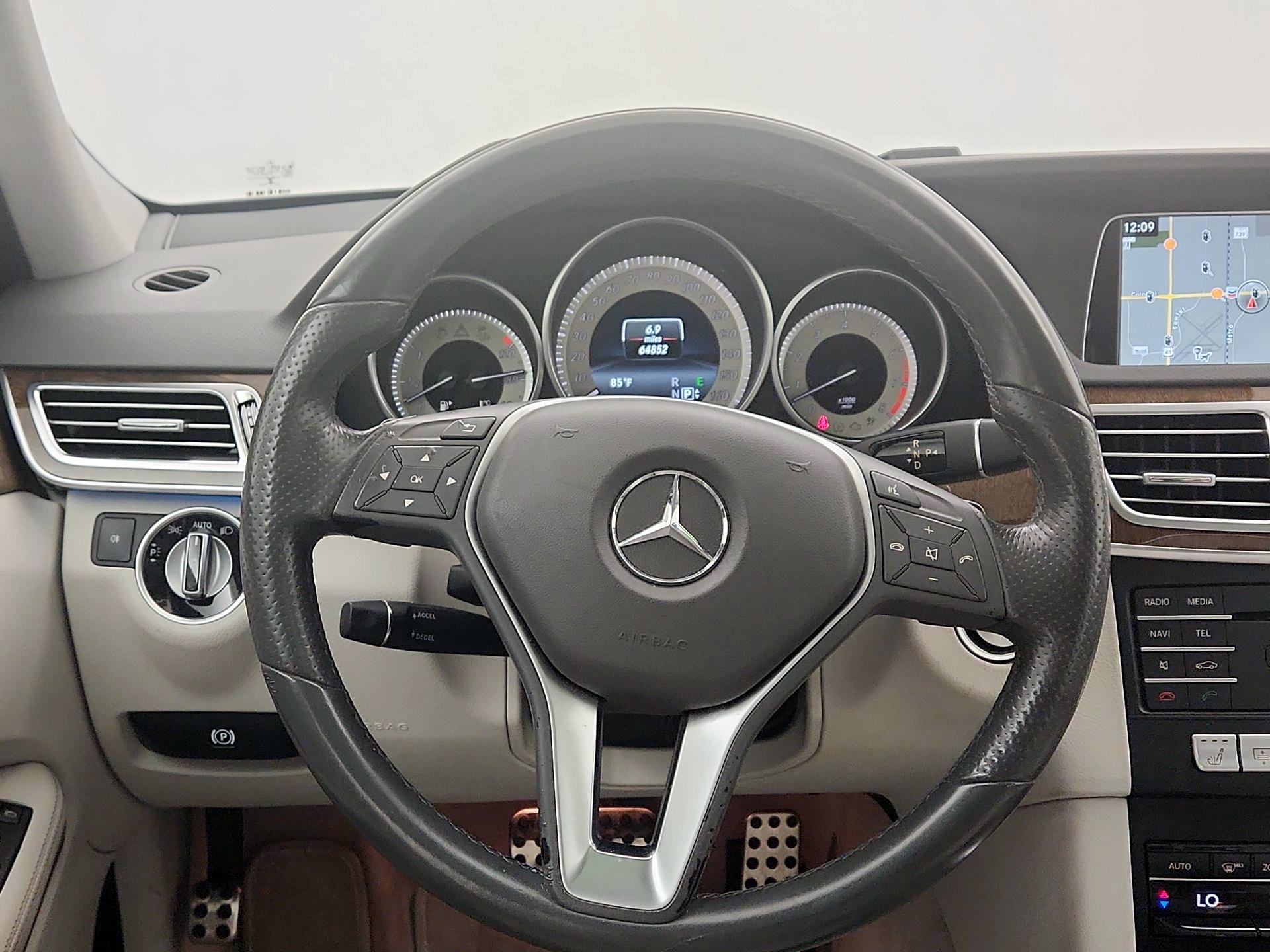 Thumbnail: 2016 Mercedes-Benz E-Class - 10
