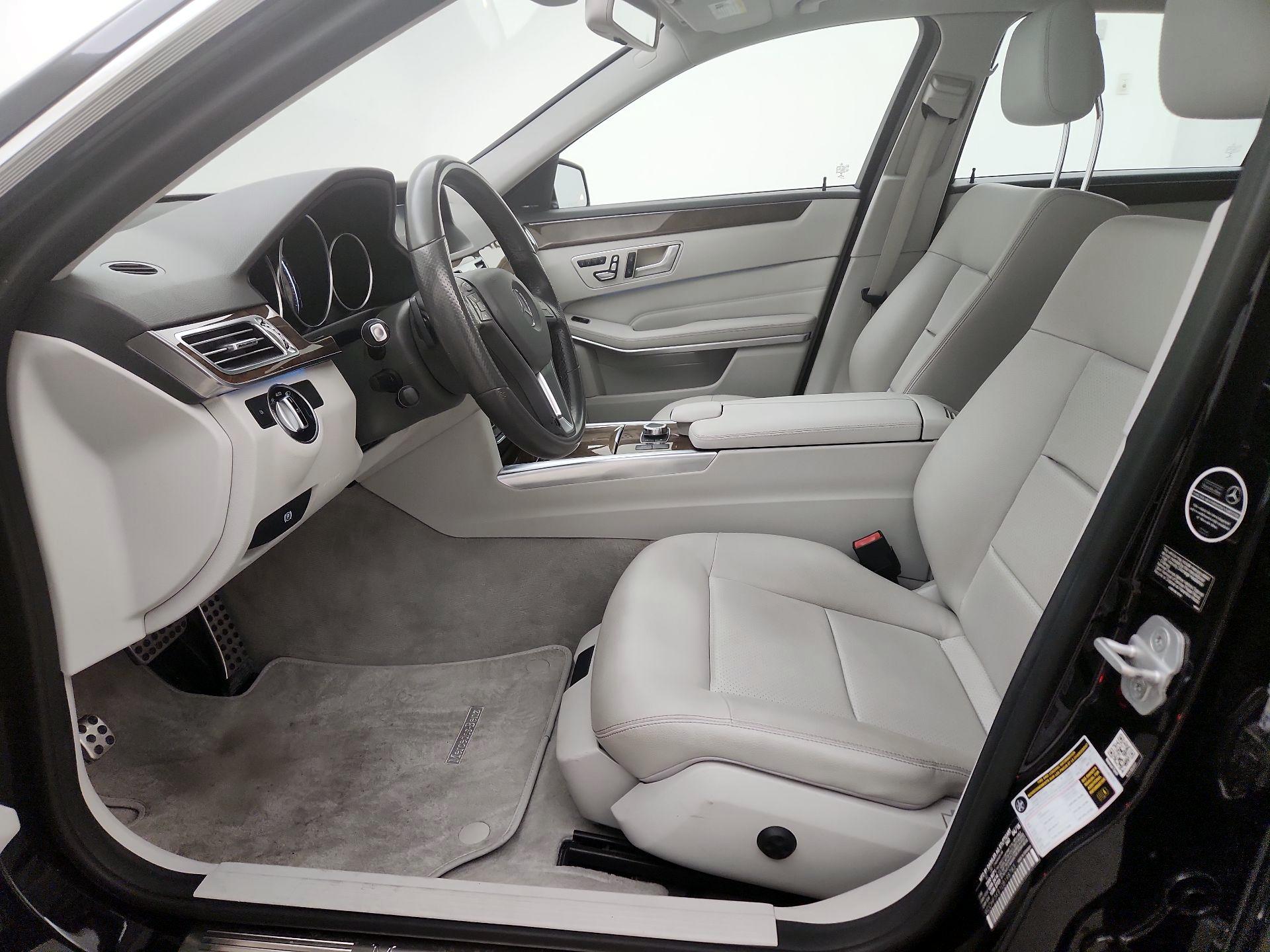 Thumbnail: 2016 Mercedes-Benz E-Class - 11