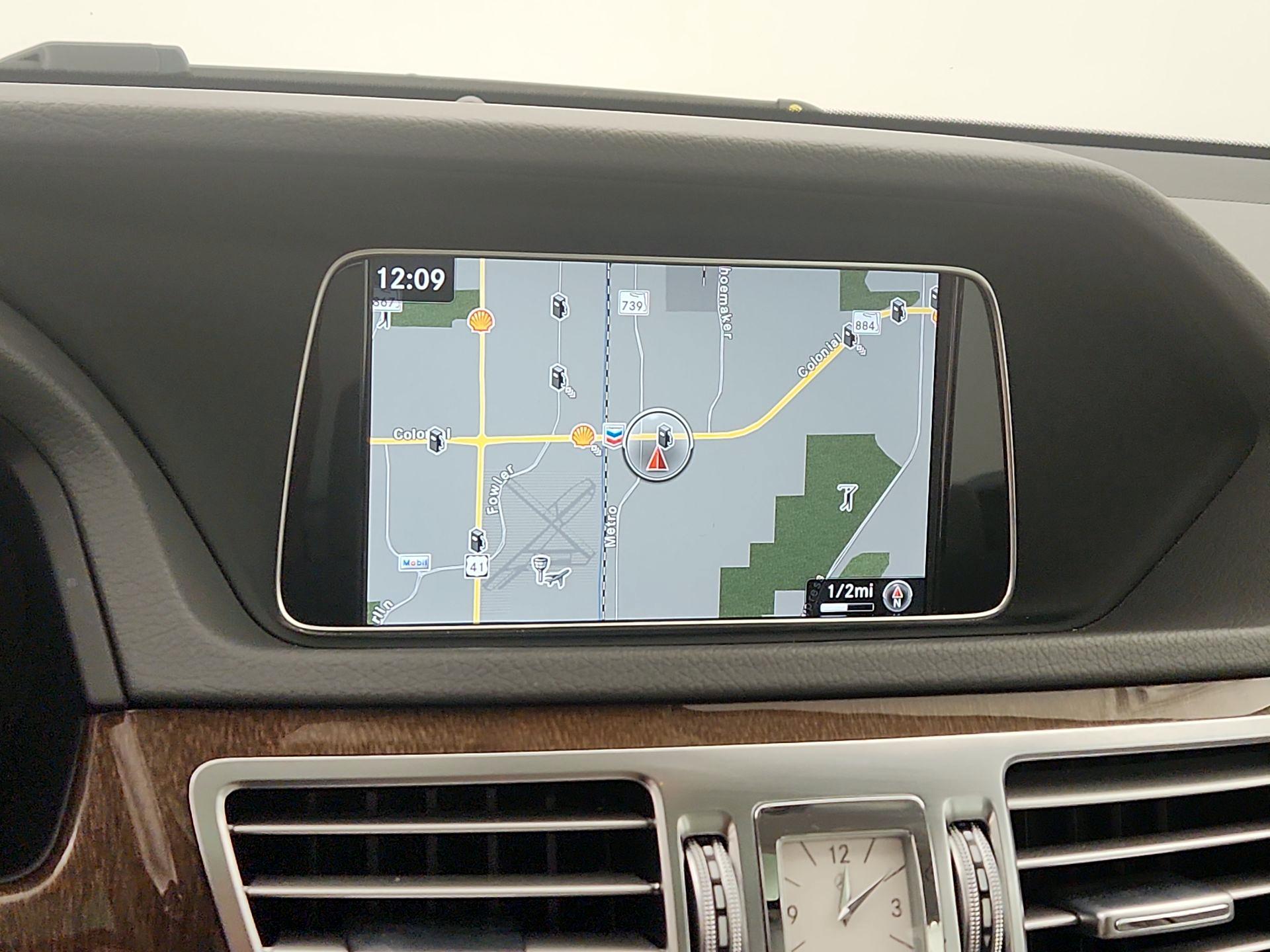 Thumbnail: 2016 Mercedes-Benz E-Class - 14