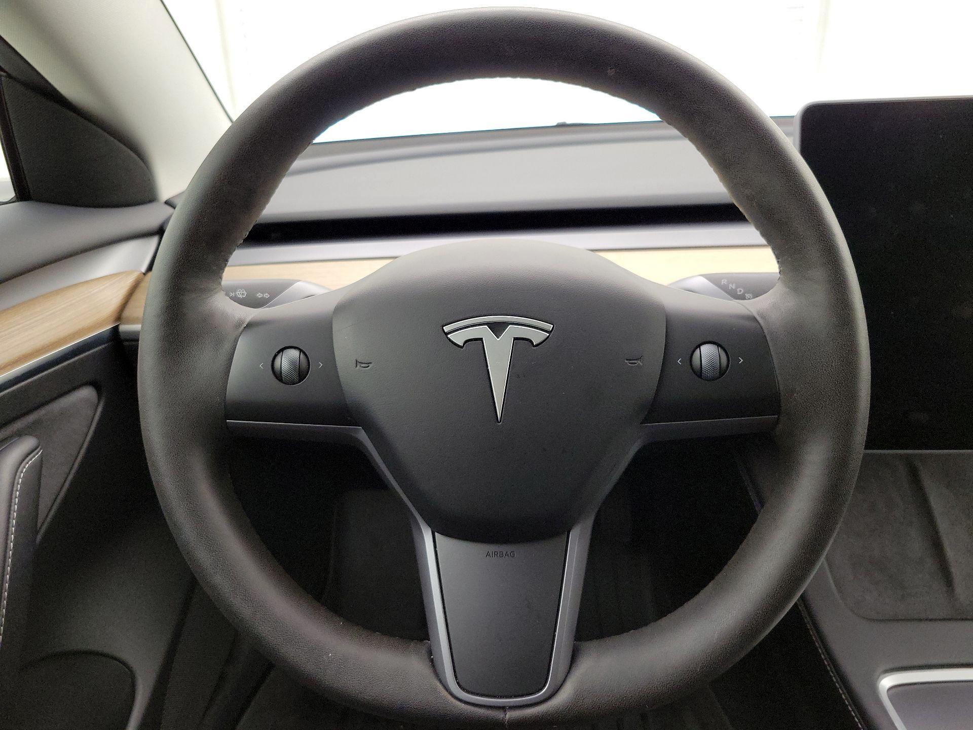 Thumbnail: 2023 Tesla Model 3 - 10