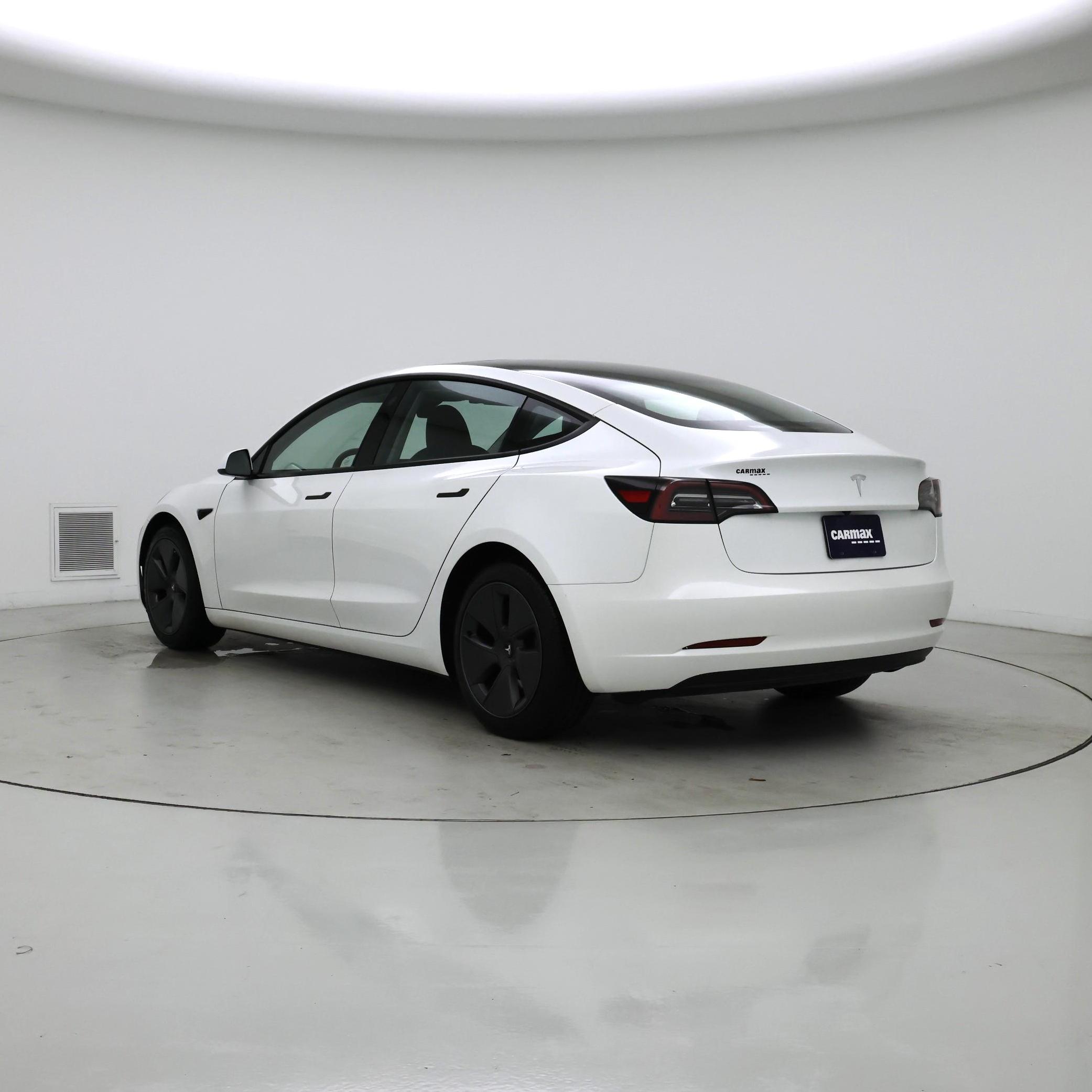 Thumbnail: 2023 Tesla Model 3 - 2