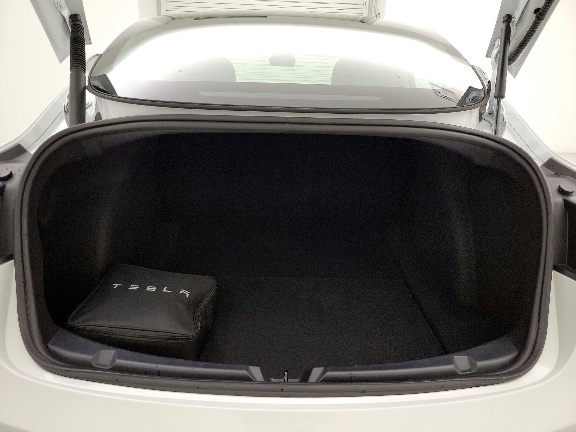 Thumbnail: 2023 Tesla Model 3 - 20
