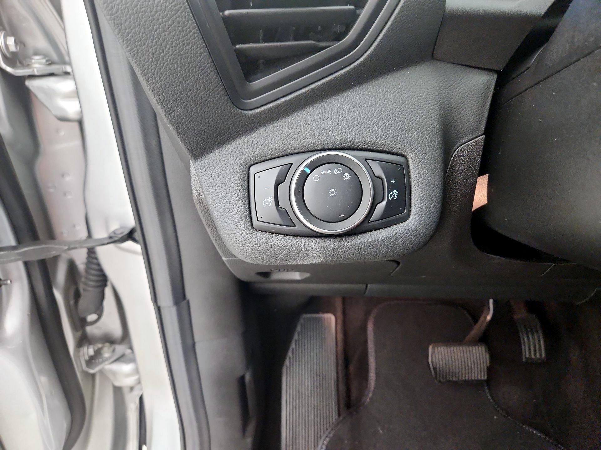 Thumbnail: 2016 Ford Escape - 13
