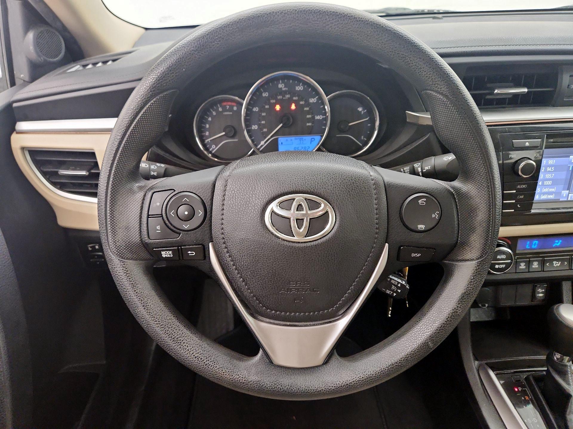 Thumbnail: 2015 Toyota Corolla - 10