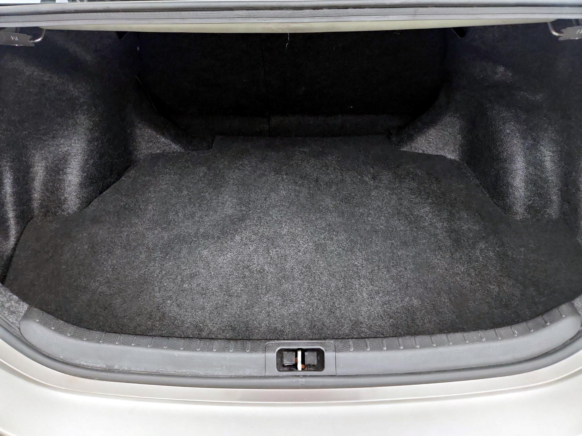 Thumbnail: 2015 Toyota Corolla - 20