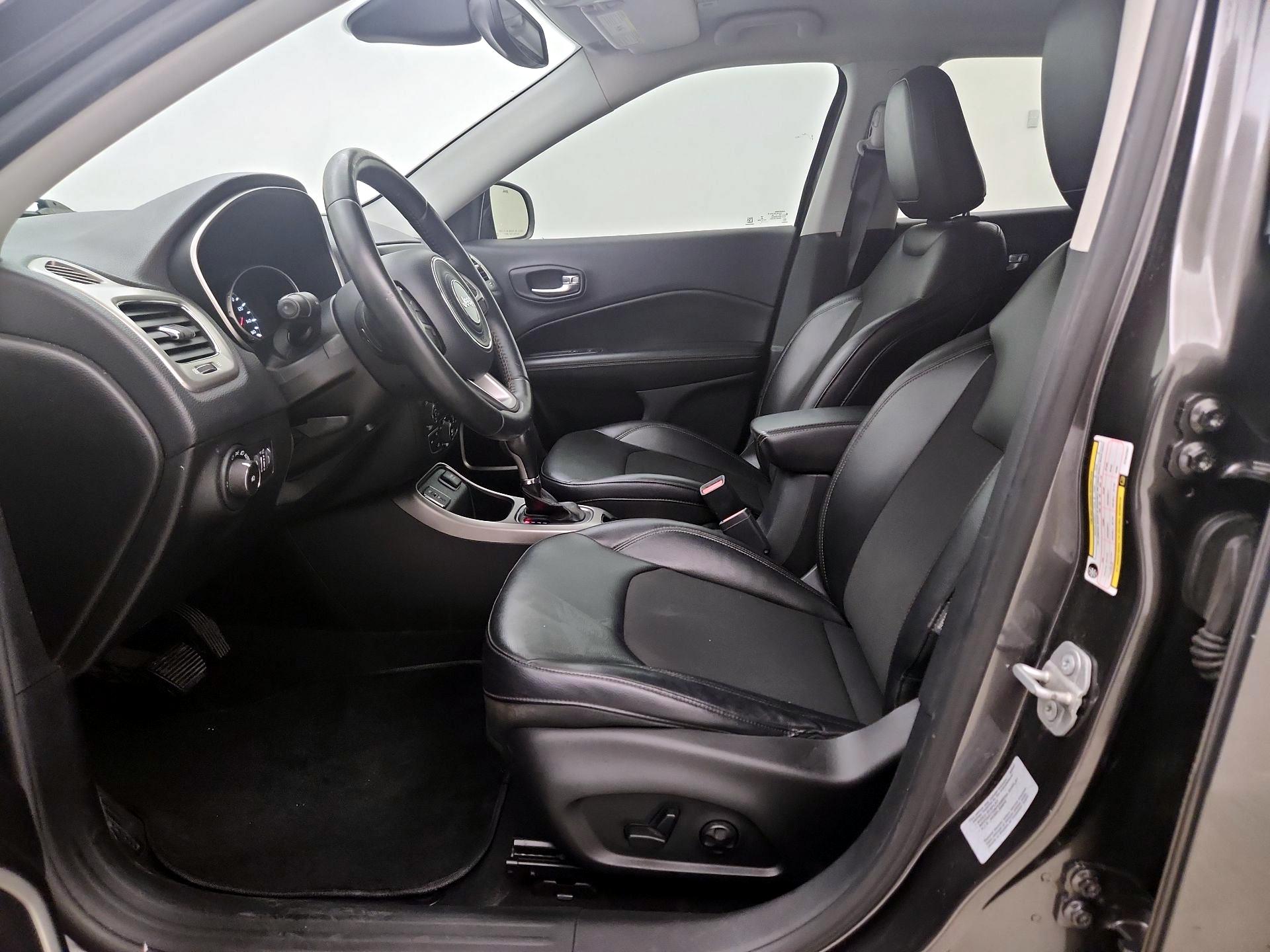 Thumbnail: 2017 Jeep Compass - 11