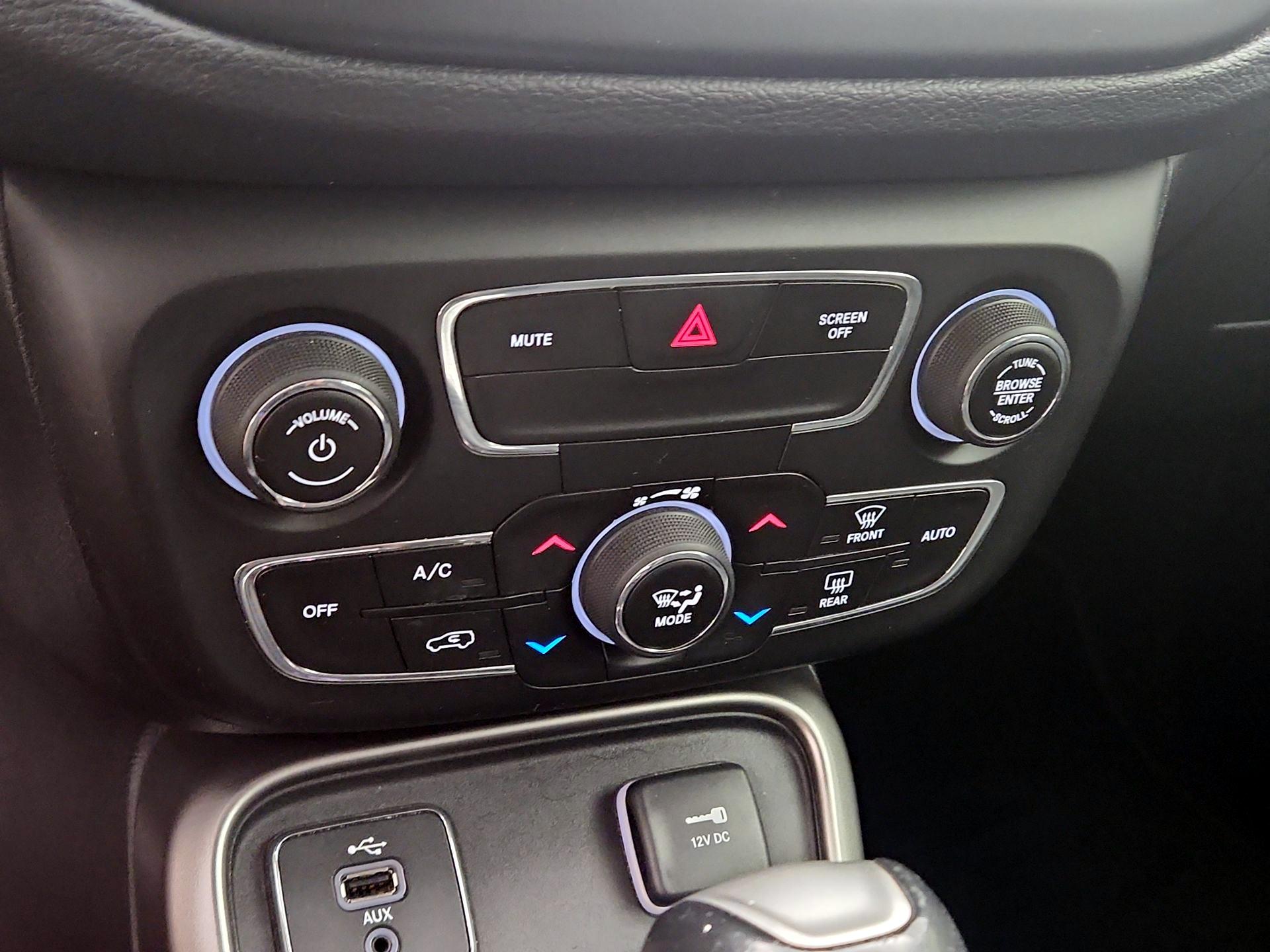 Thumbnail: 2017 Jeep Compass - 16
