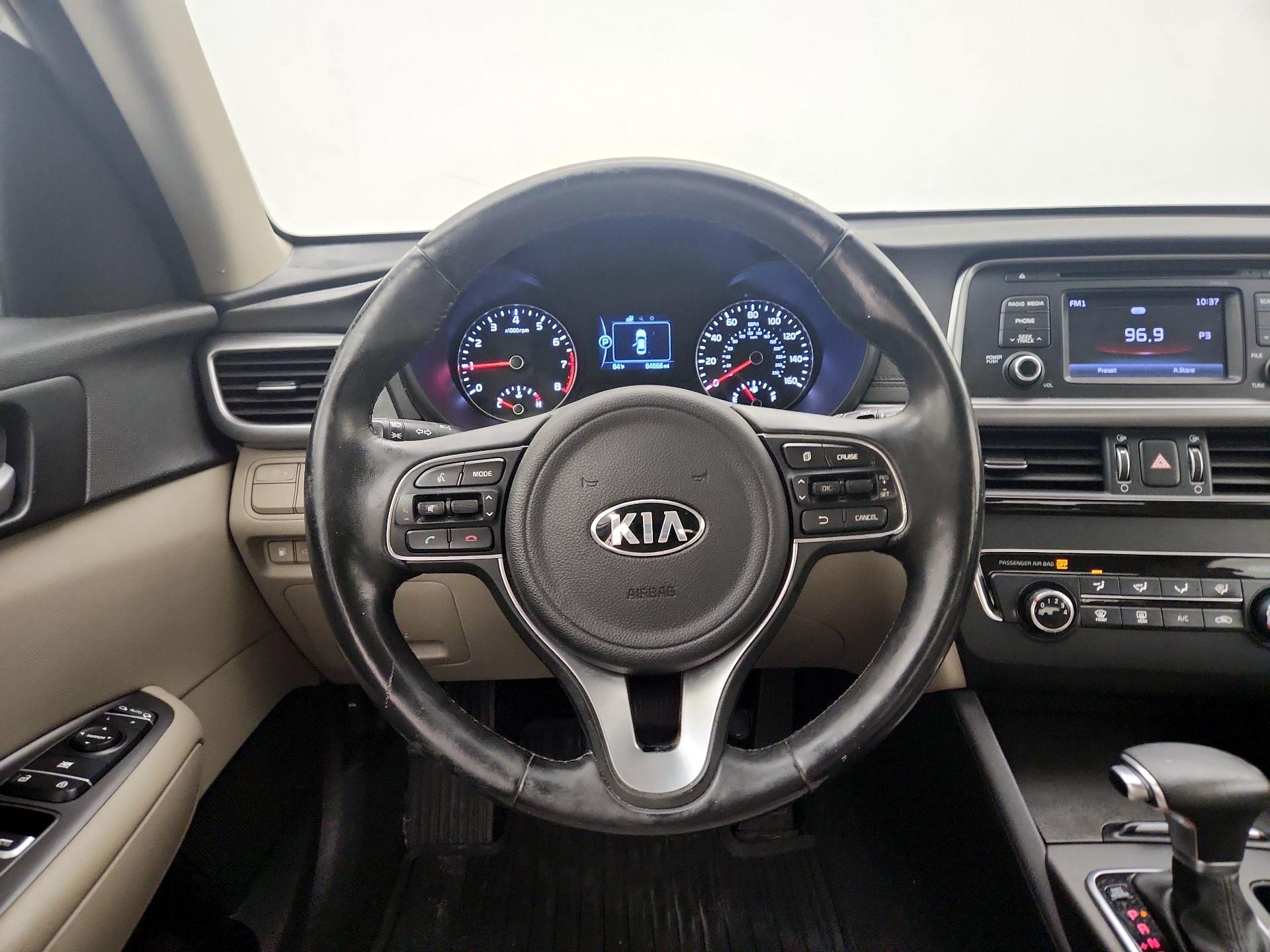 Thumbnail: 2016 Kia Optima - 10