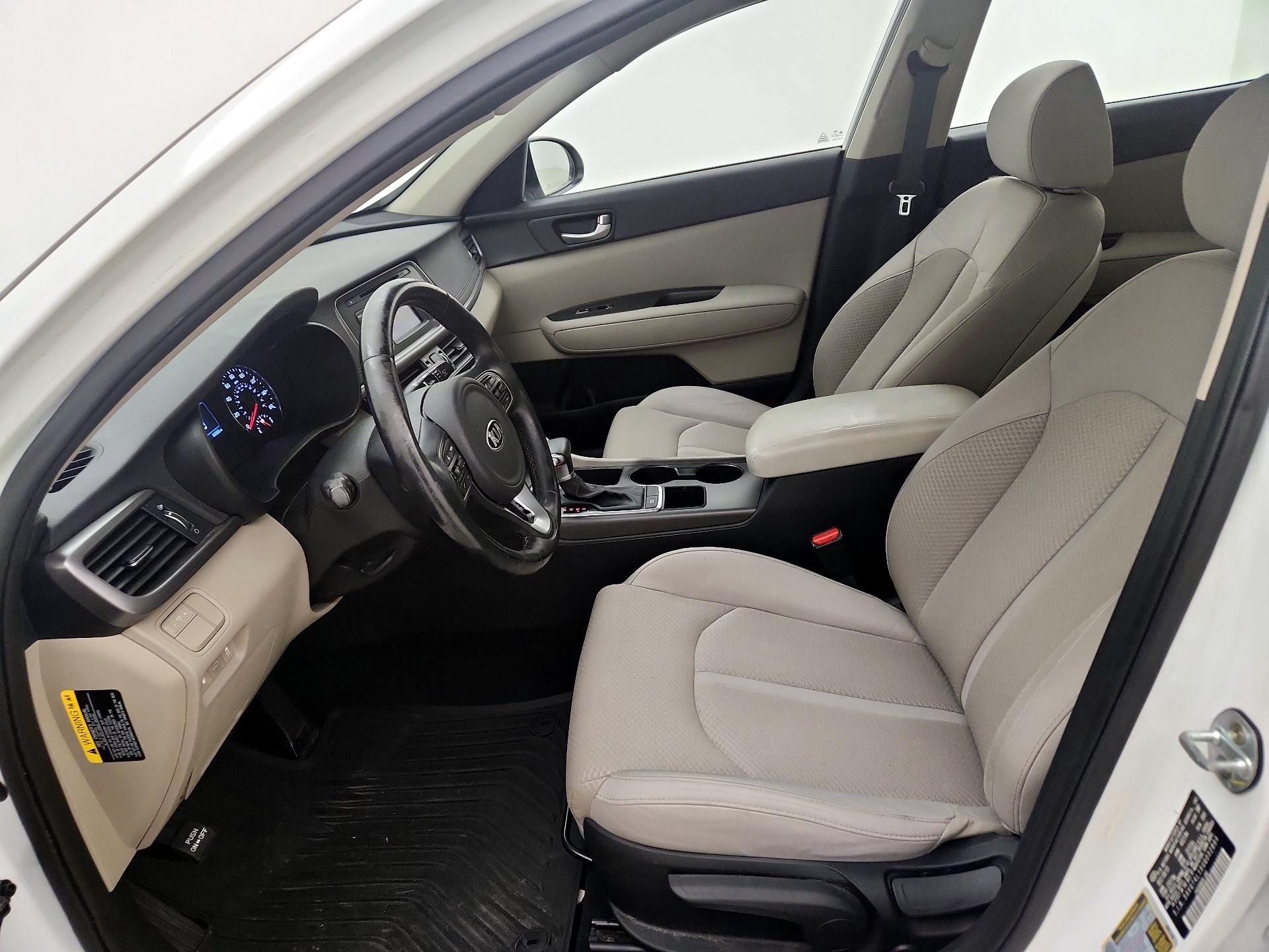 Thumbnail: 2016 Kia Optima - 11