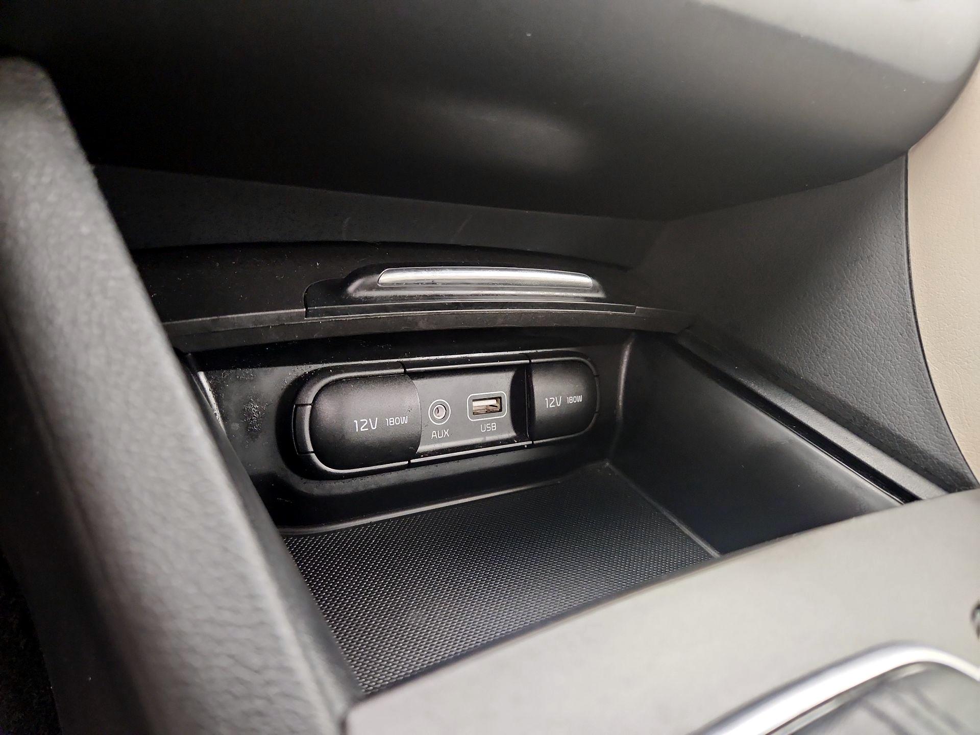 Thumbnail: 2016 Kia Optima - 18
