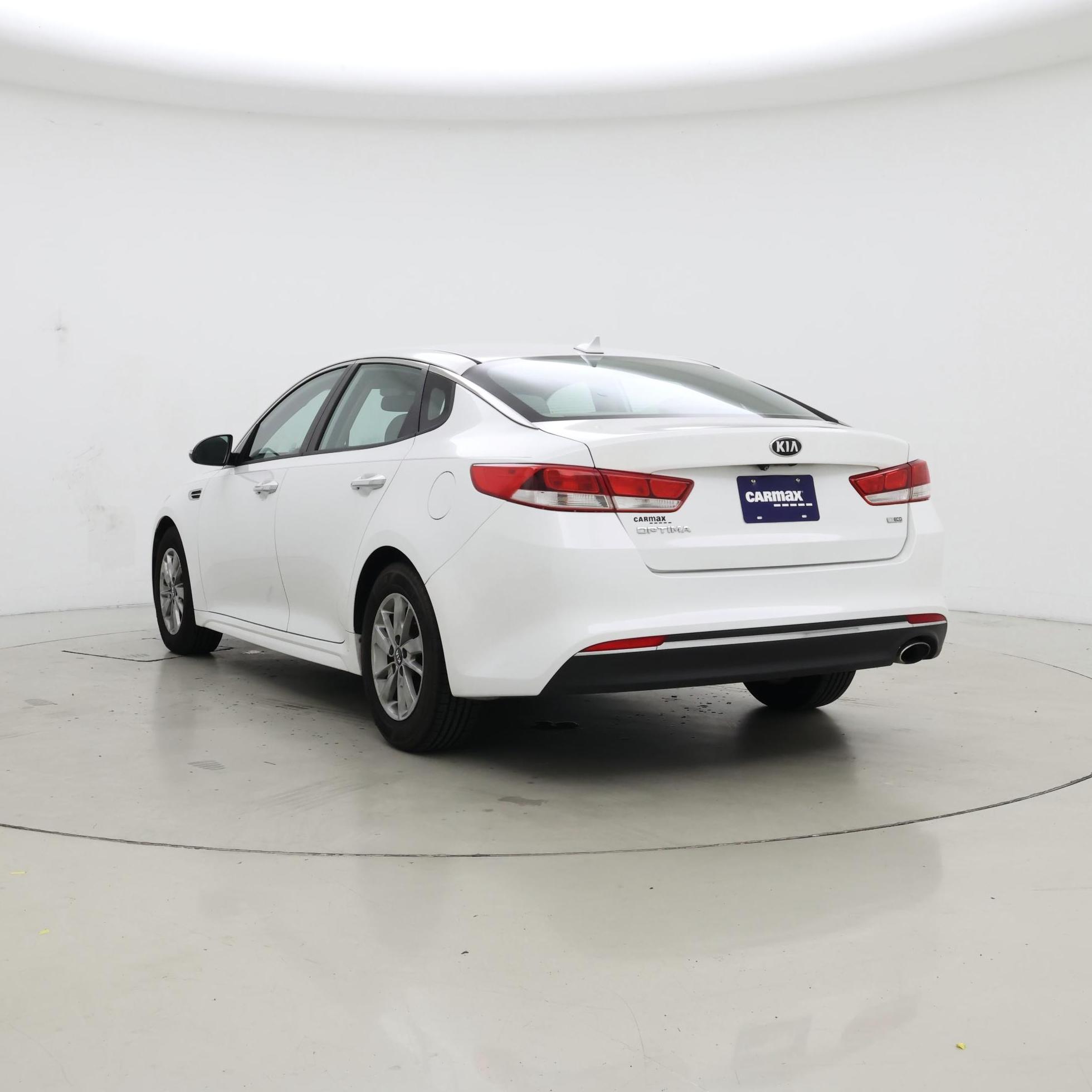 Thumbnail: 2016 Kia Optima - 2