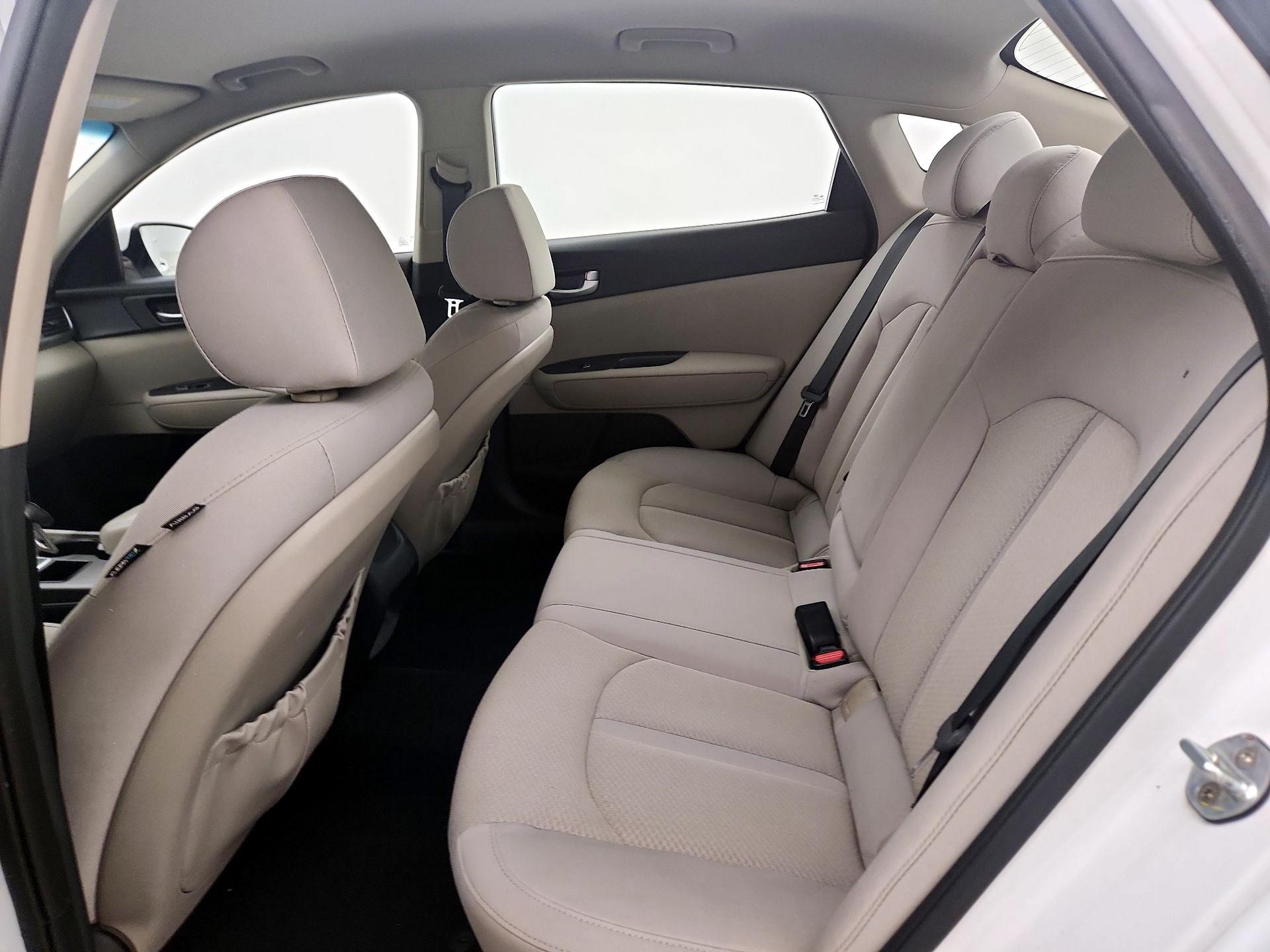 Thumbnail: 2016 Kia Optima - 19