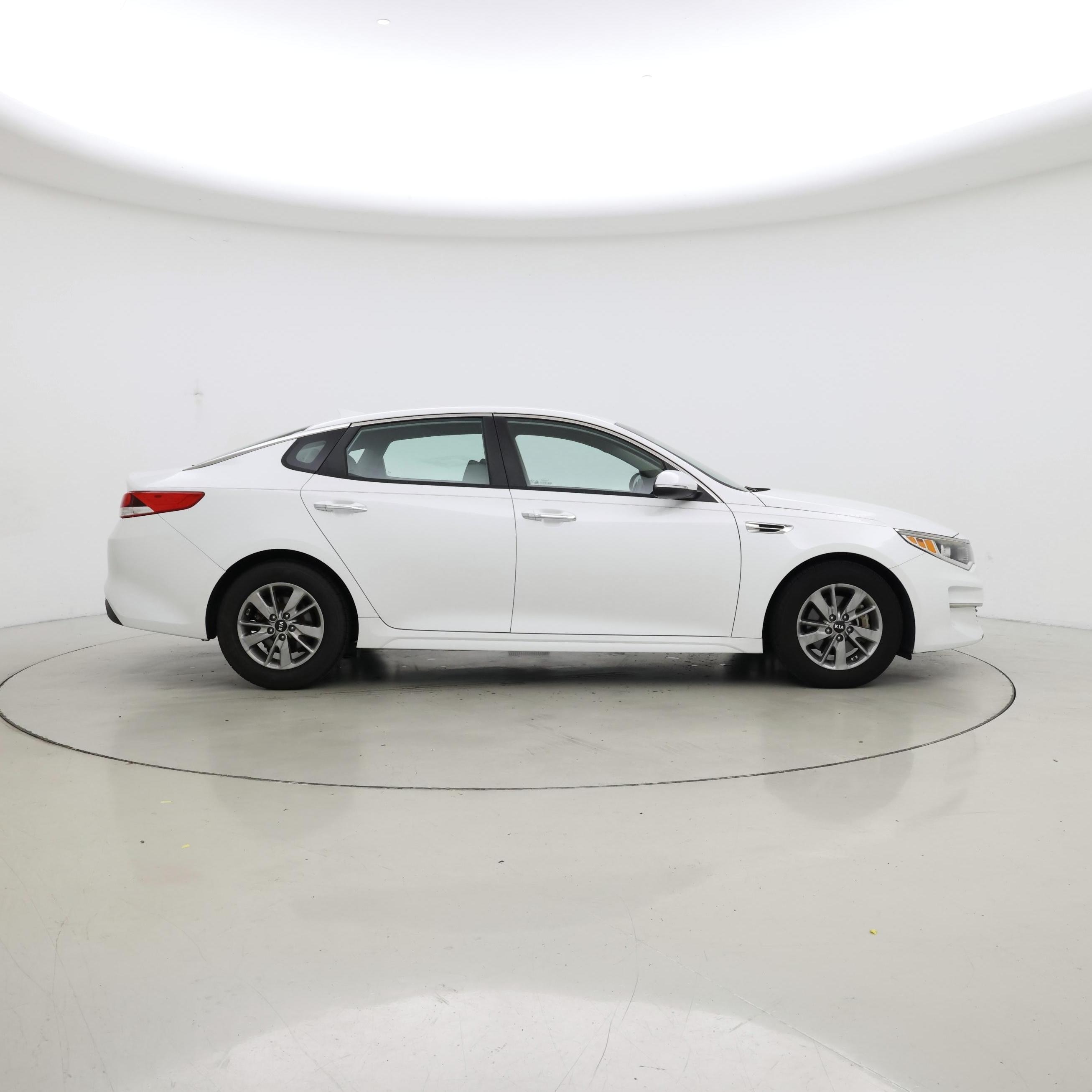 Thumbnail: 2016 Kia Optima - 7