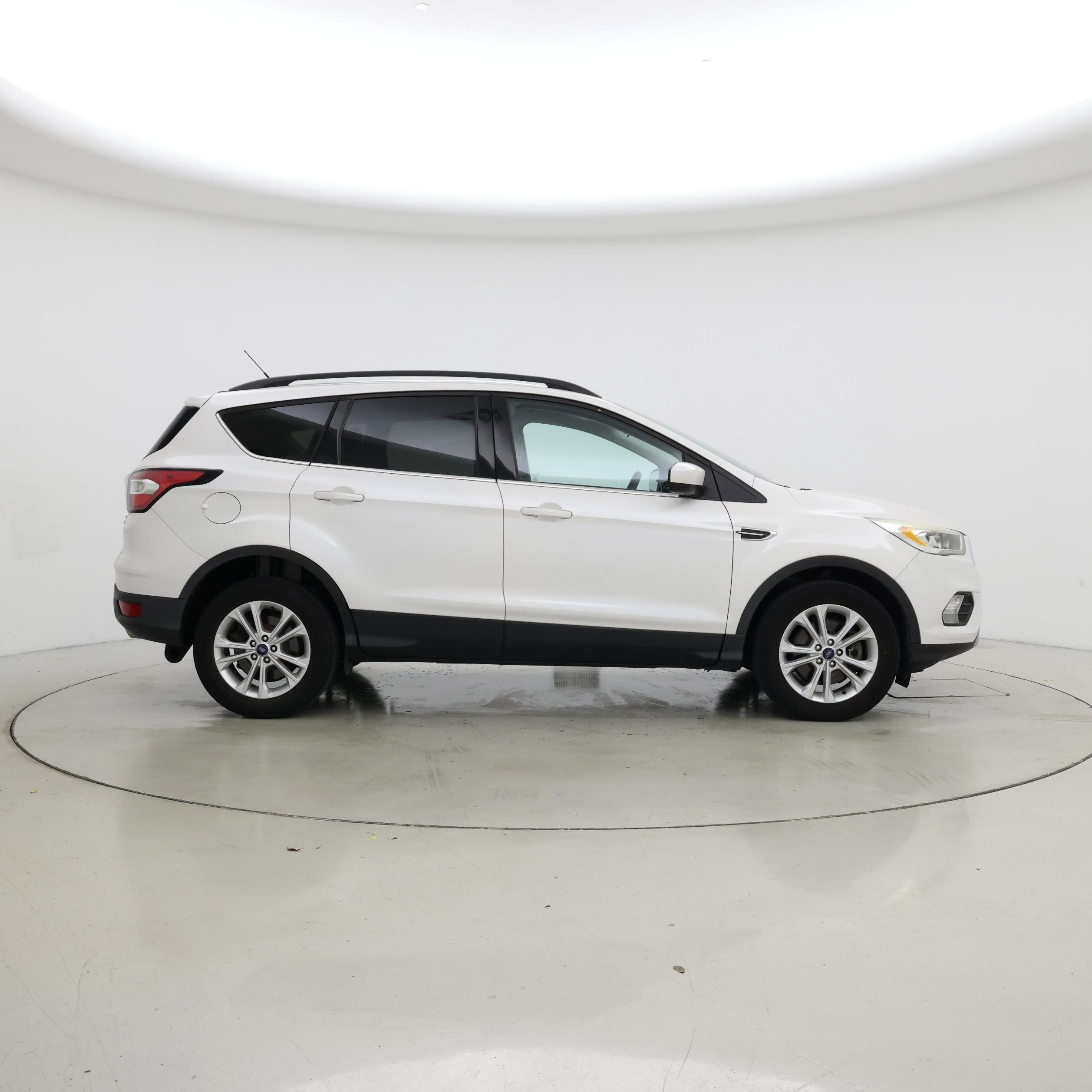Thumbnail: 2017 Ford Escape - 7