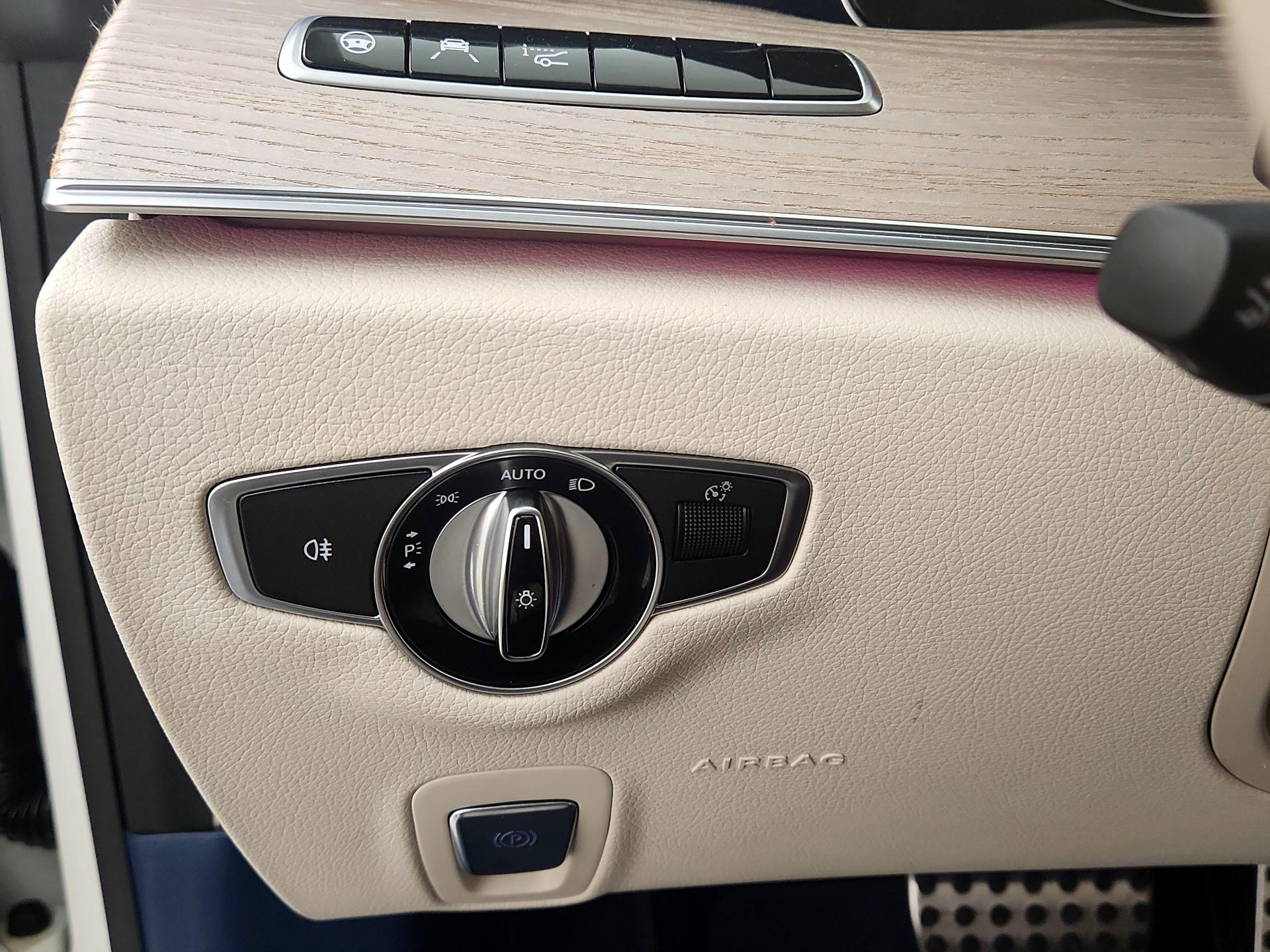 Thumbnail: 2018 Mercedes-Benz E-Class - 13