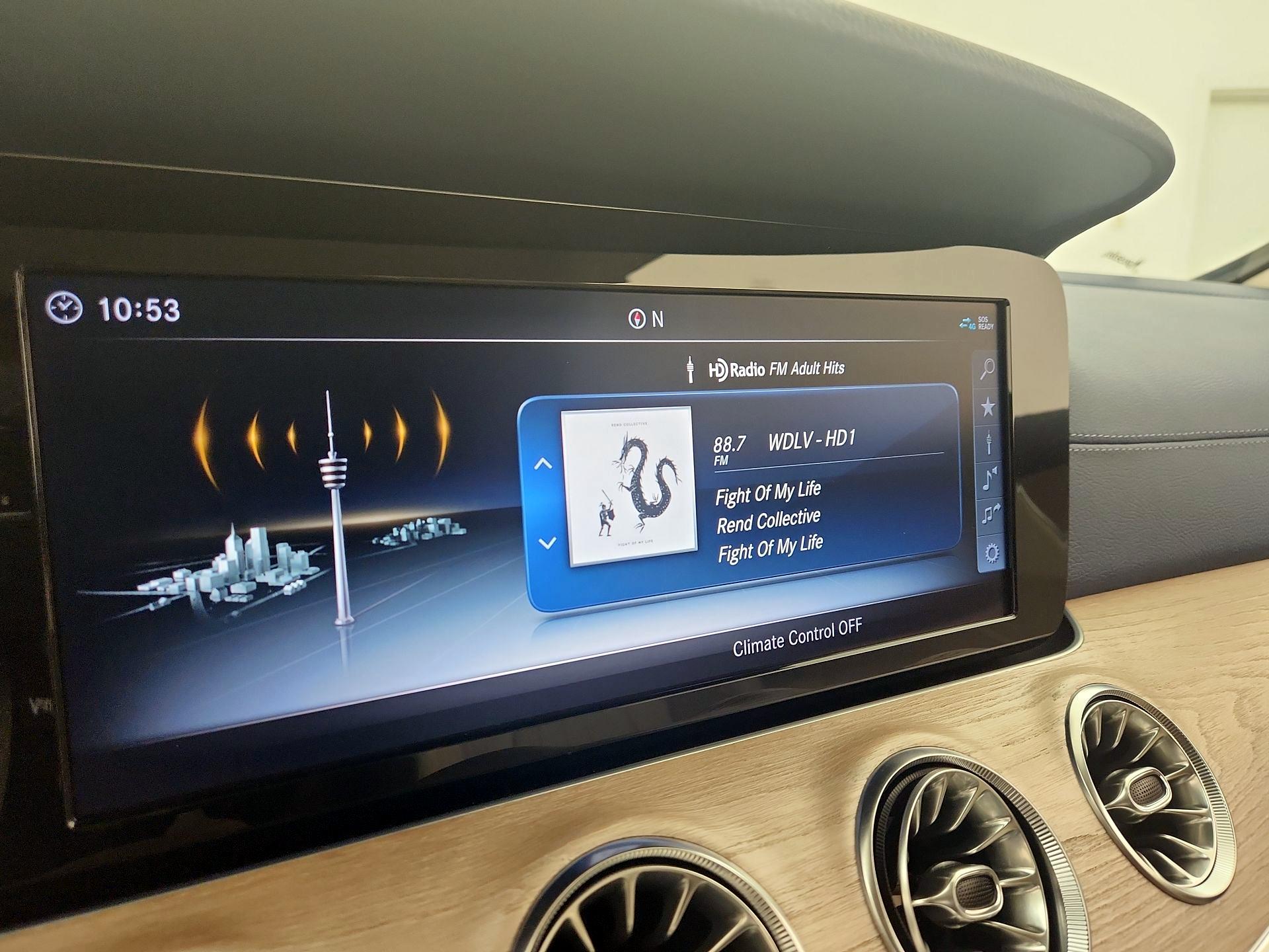 Thumbnail: 2018 Mercedes-Benz E-Class - 16