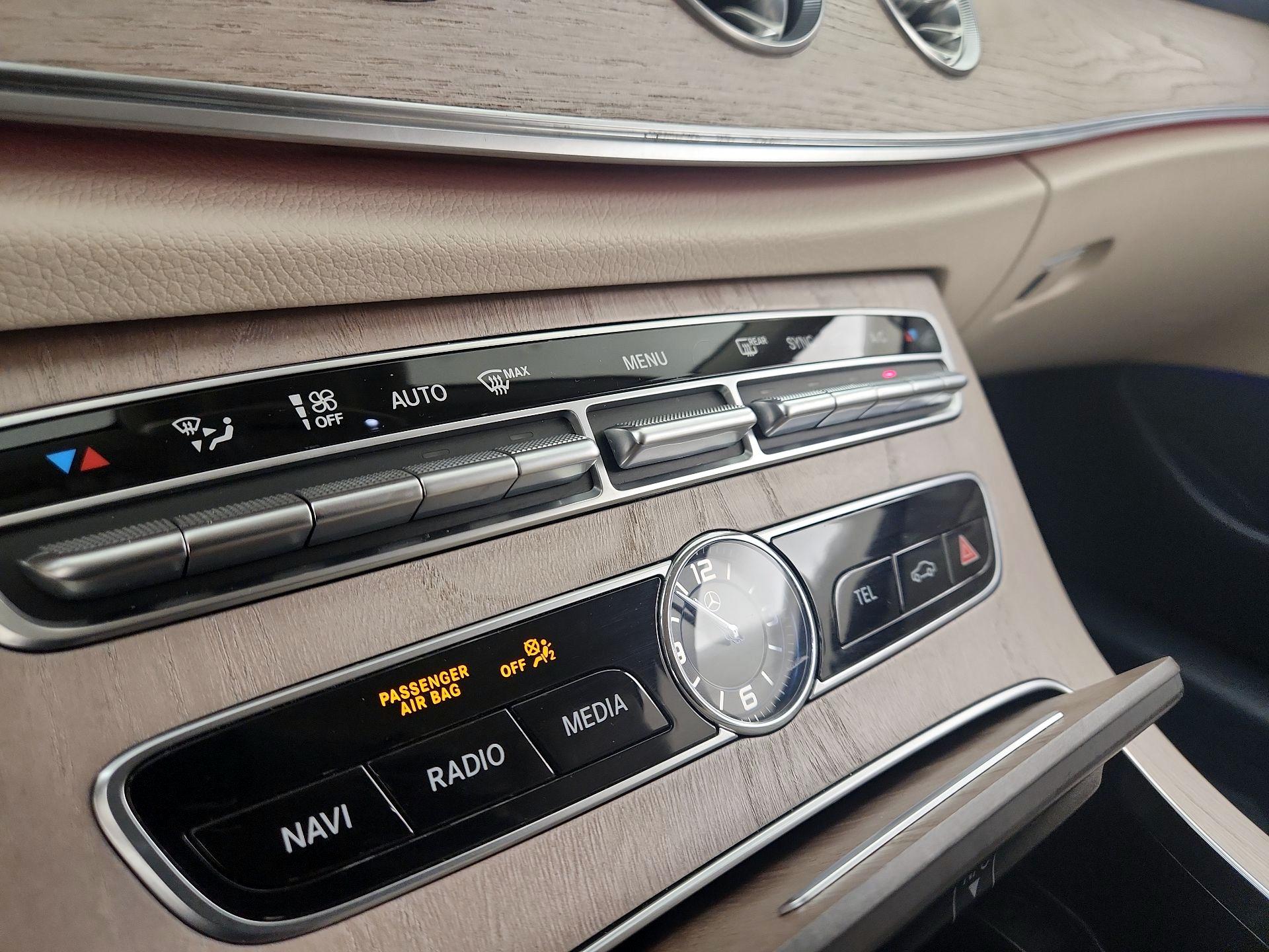 Thumbnail: 2018 Mercedes-Benz E-Class - 17